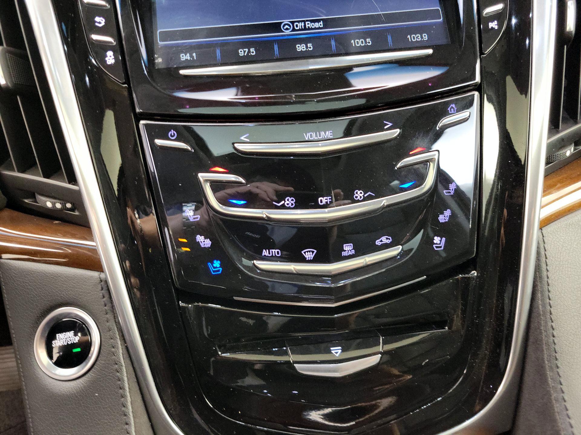 Thumbnail: 2020 Cadillac Escalade - 17