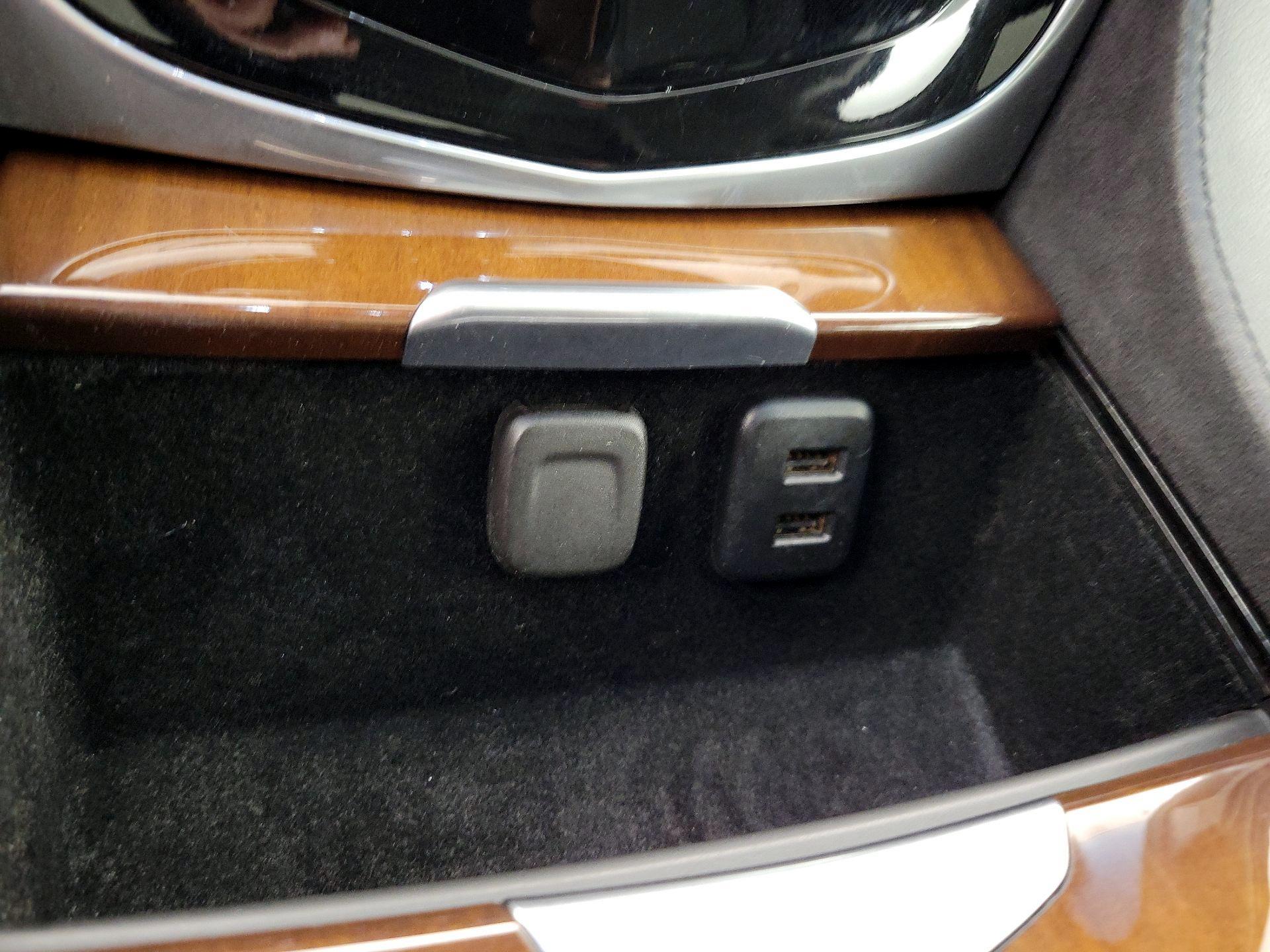 Thumbnail: 2020 Cadillac Escalade - 19