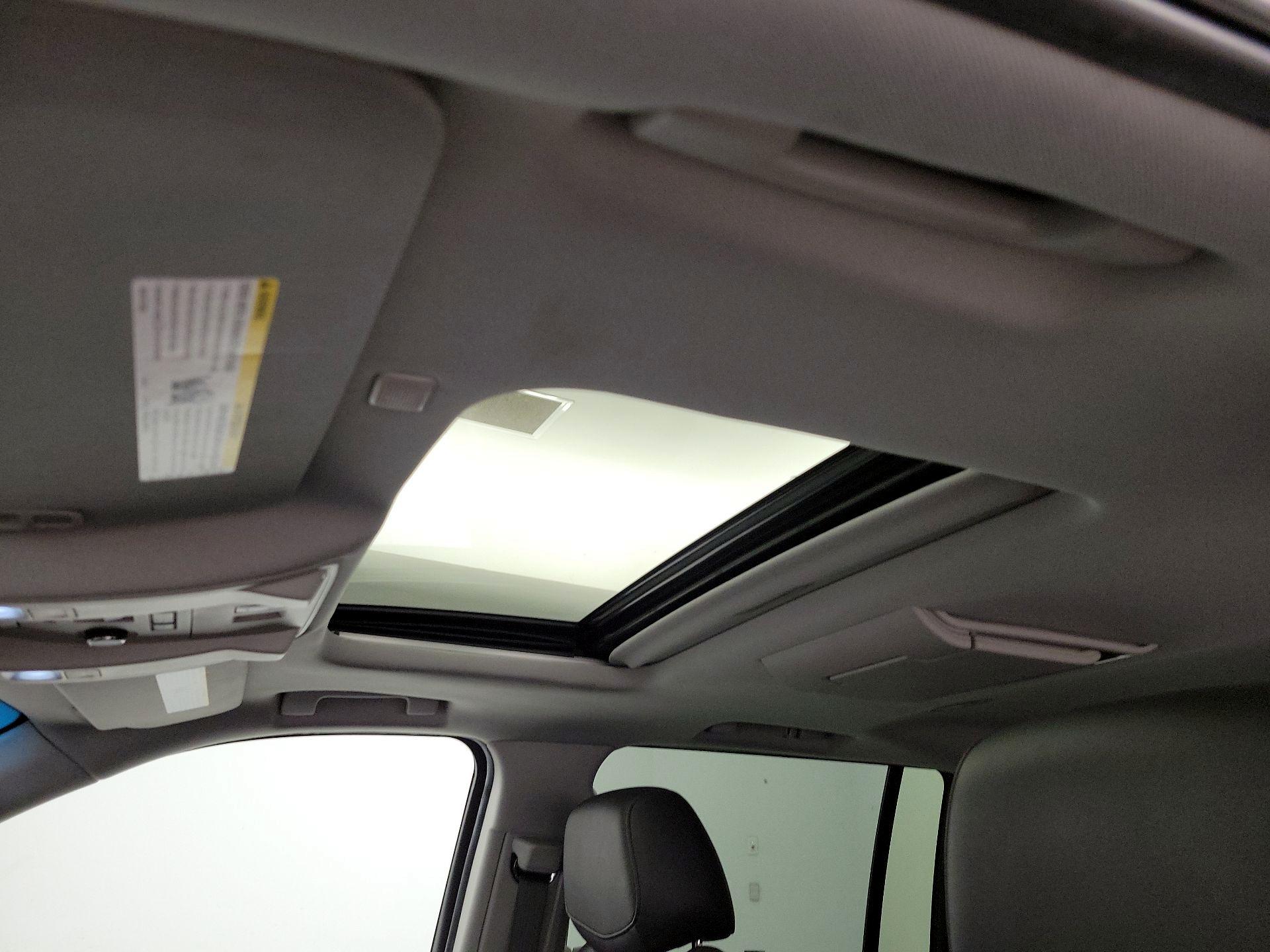 Thumbnail: 2020 Cadillac Escalade - 20