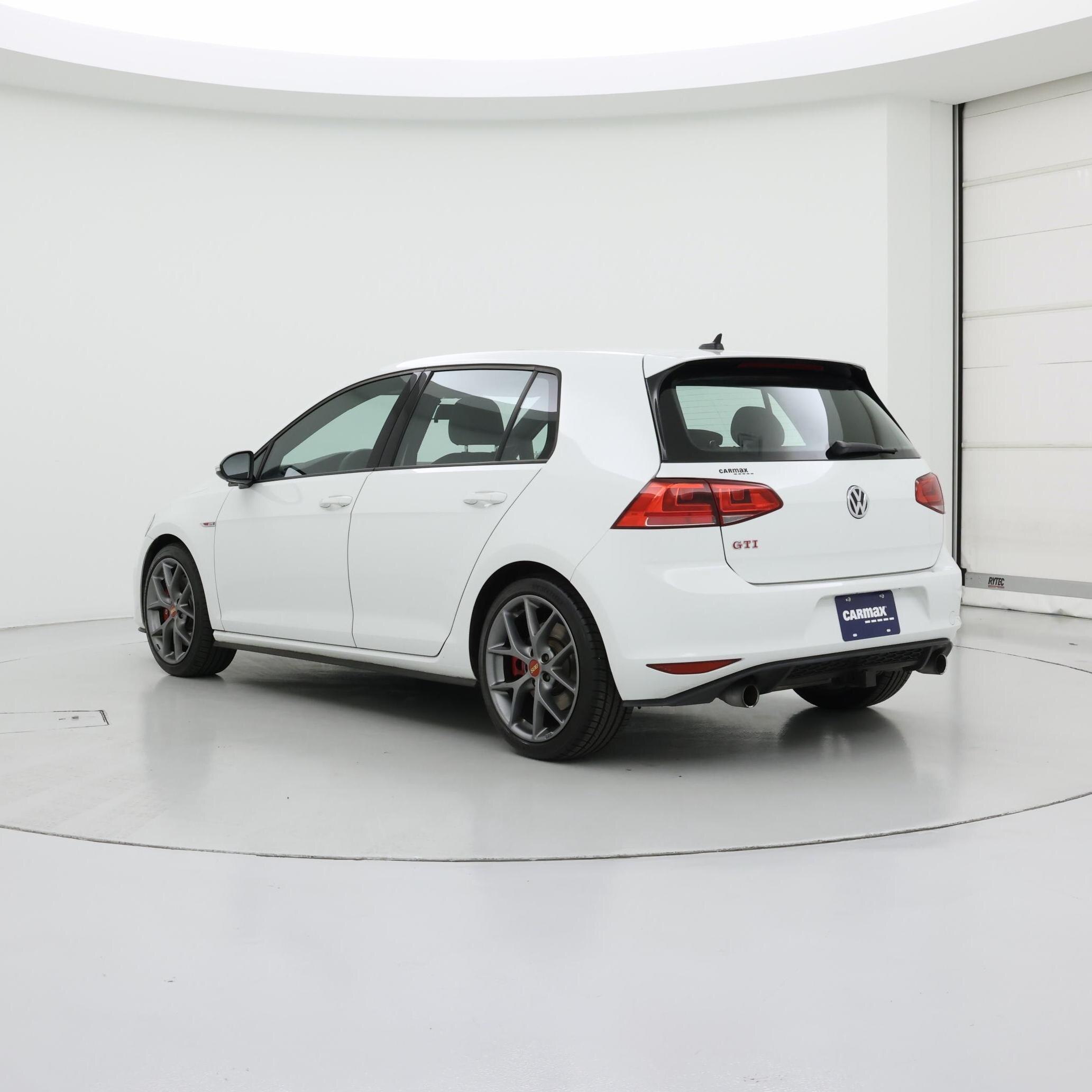 Thumbnail: 2017 Volkswagen Golf - 2