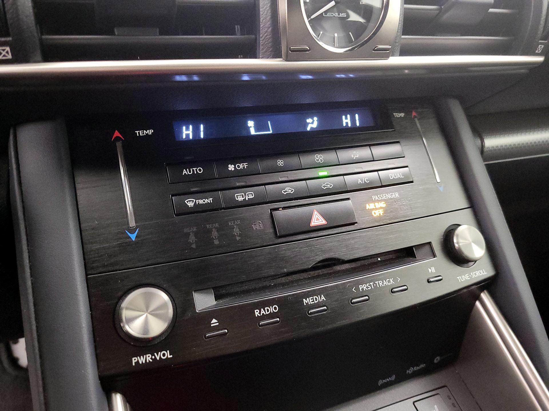 Thumbnail: 2018 Lexus IS - 16