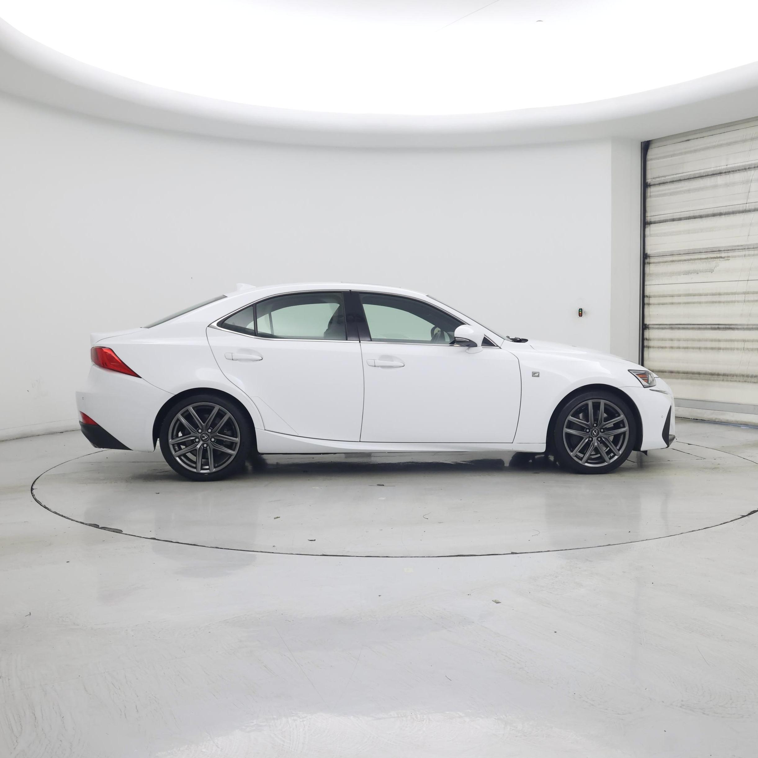 Thumbnail: 2018 Lexus IS - 7