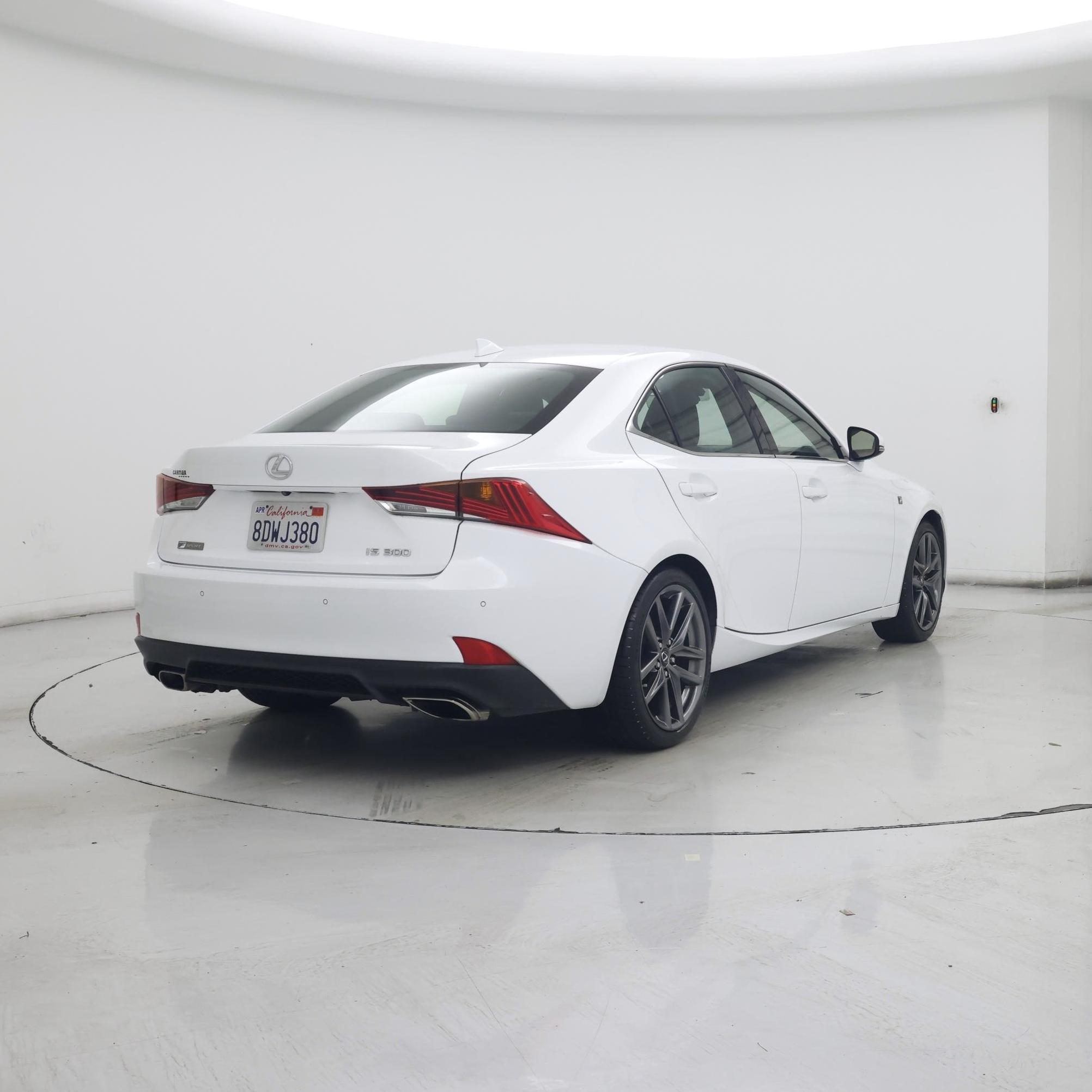 Thumbnail: 2018 Lexus IS - 8