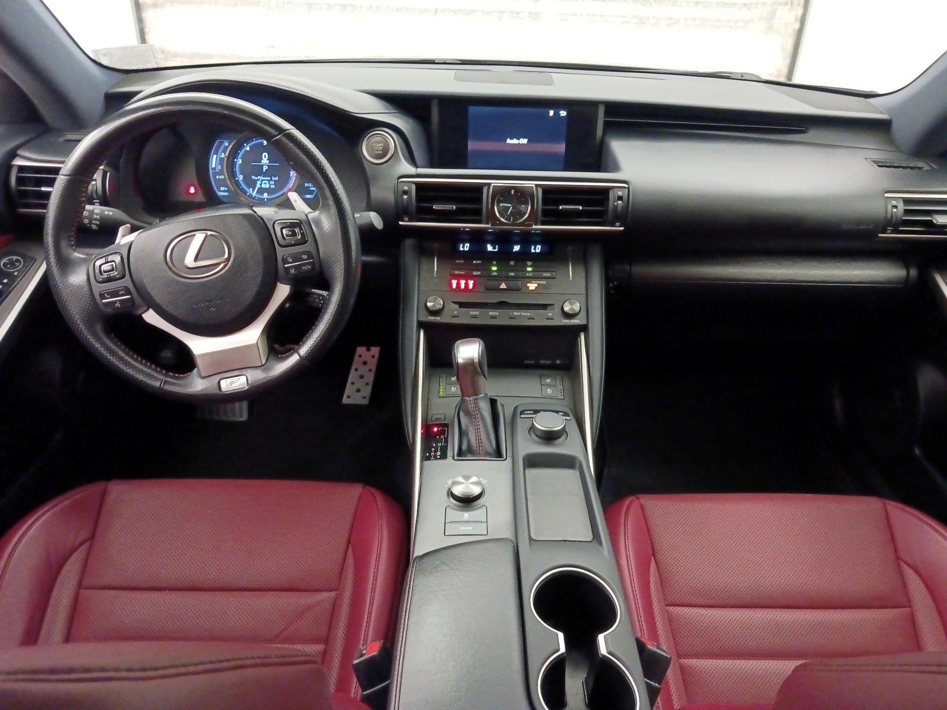 Thumbnail: 2020 Lexus IS - 9