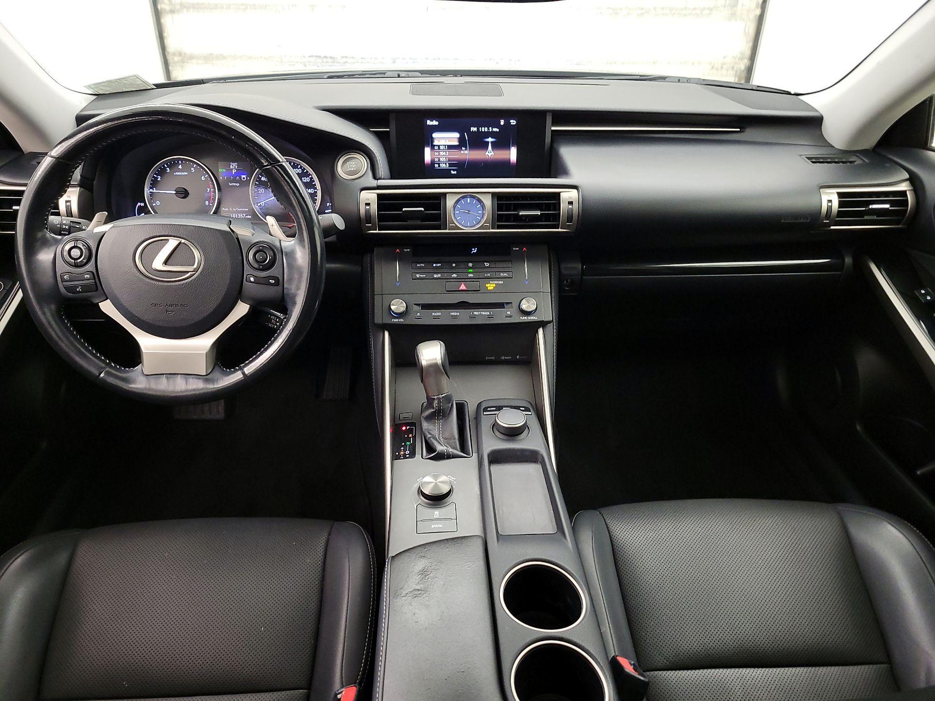 Thumbnail: 2015 Lexus IS - 9