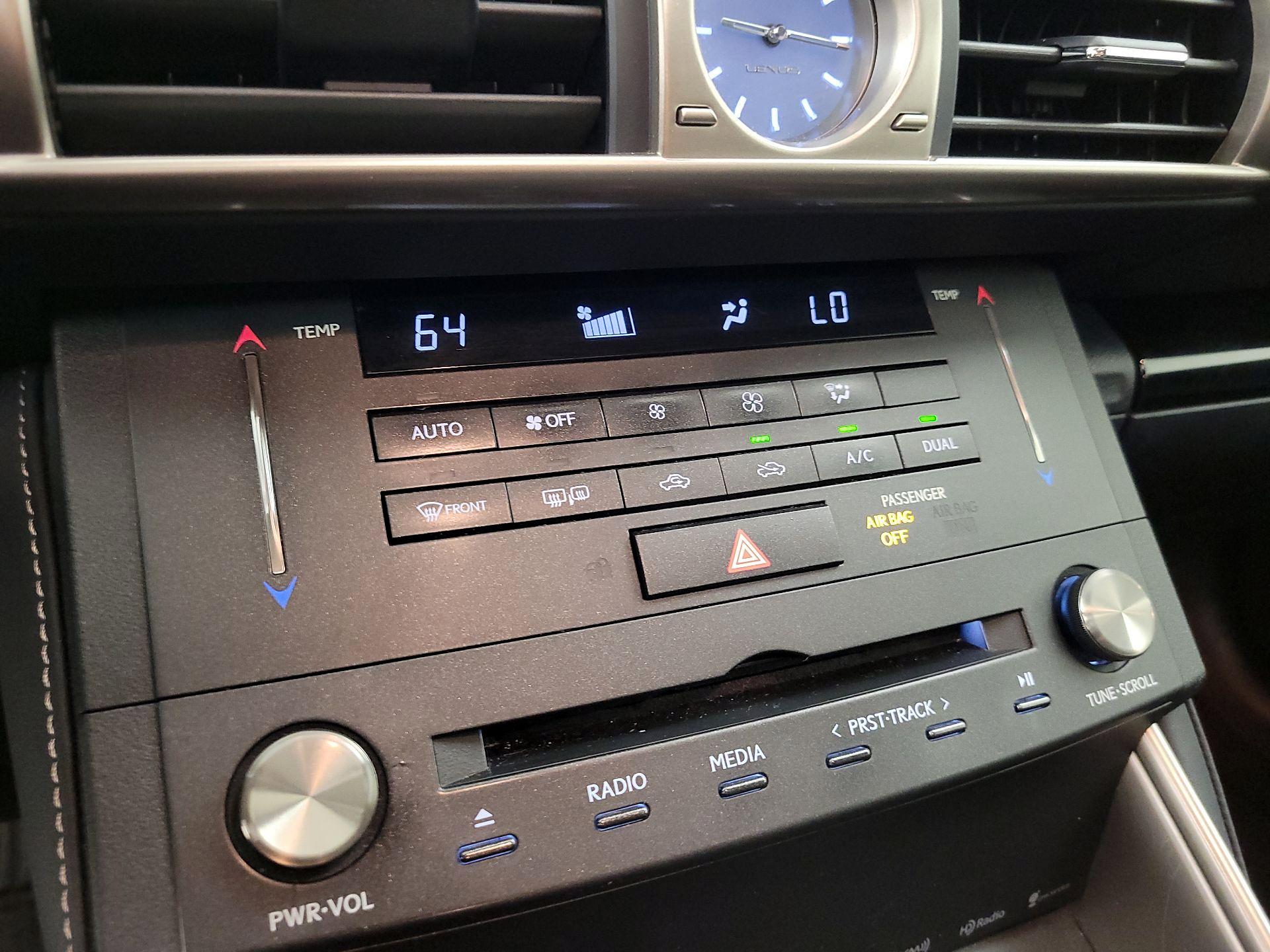 Thumbnail: 2015 Lexus IS - 15