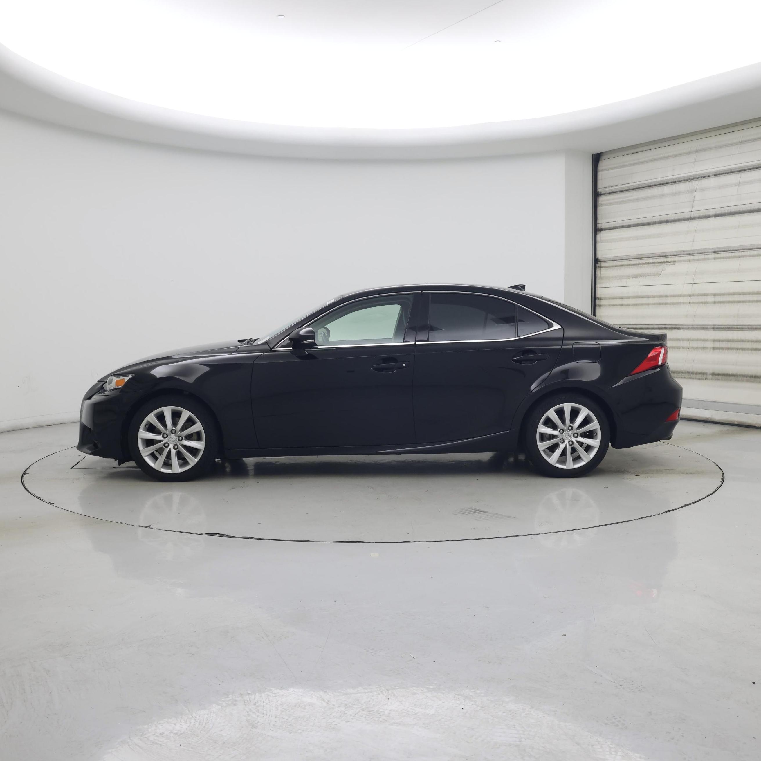 Thumbnail: 2015 Lexus IS - 3