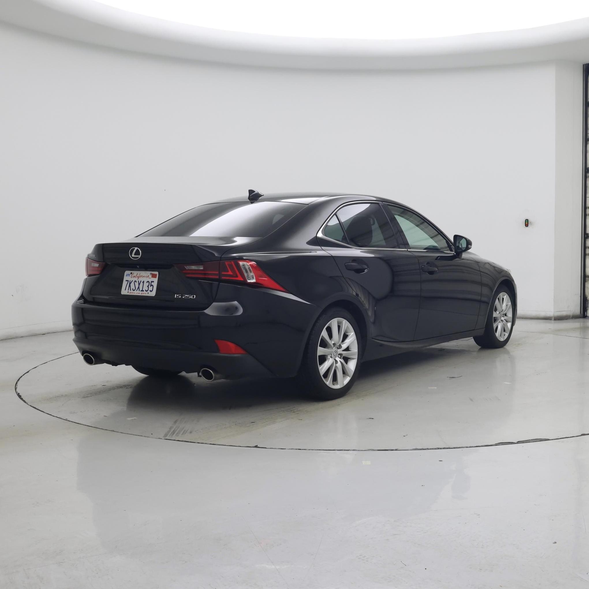 Thumbnail: 2015 Lexus IS - 8