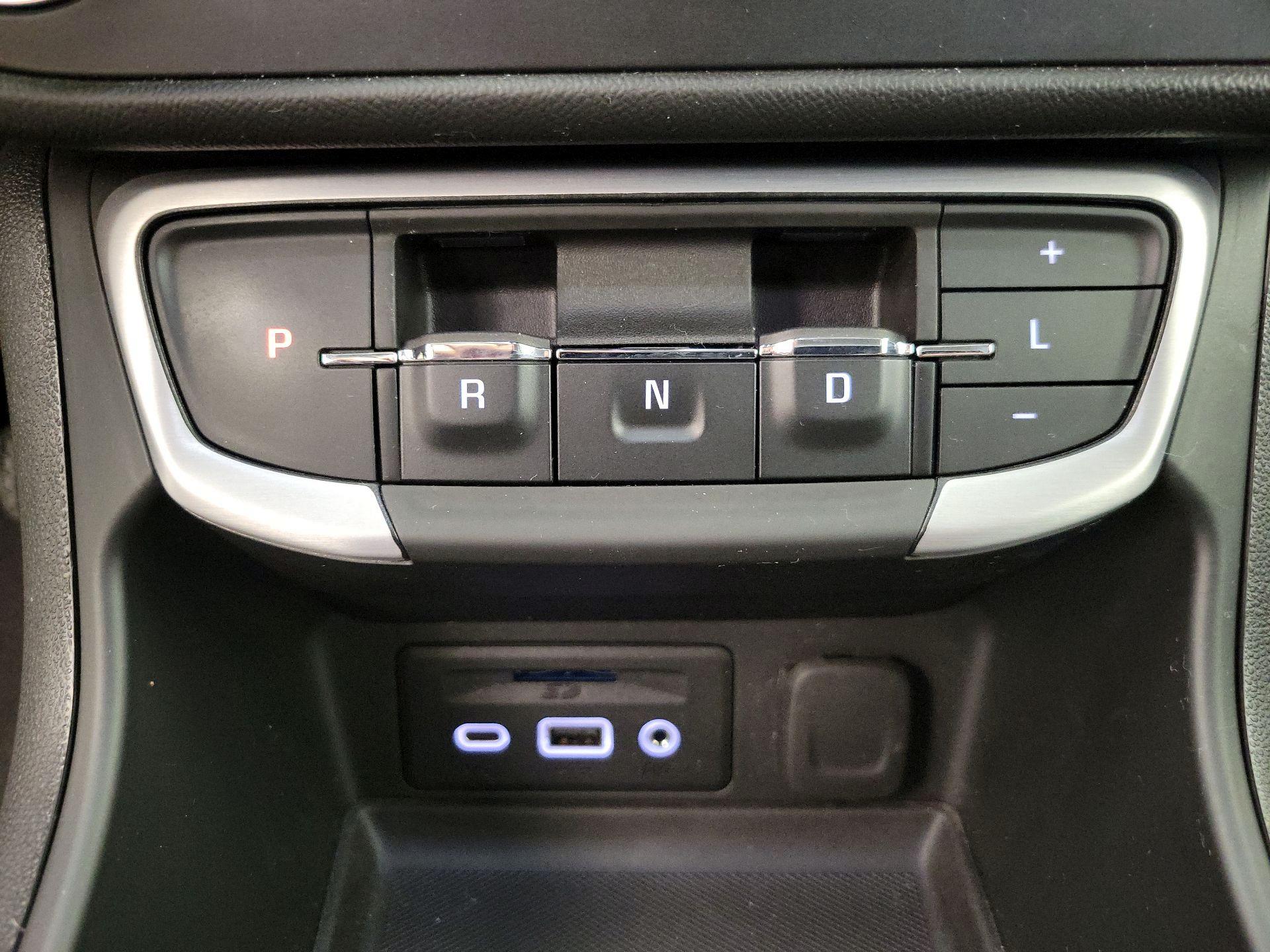 Thumbnail: 2022 GMC Terrain - 17