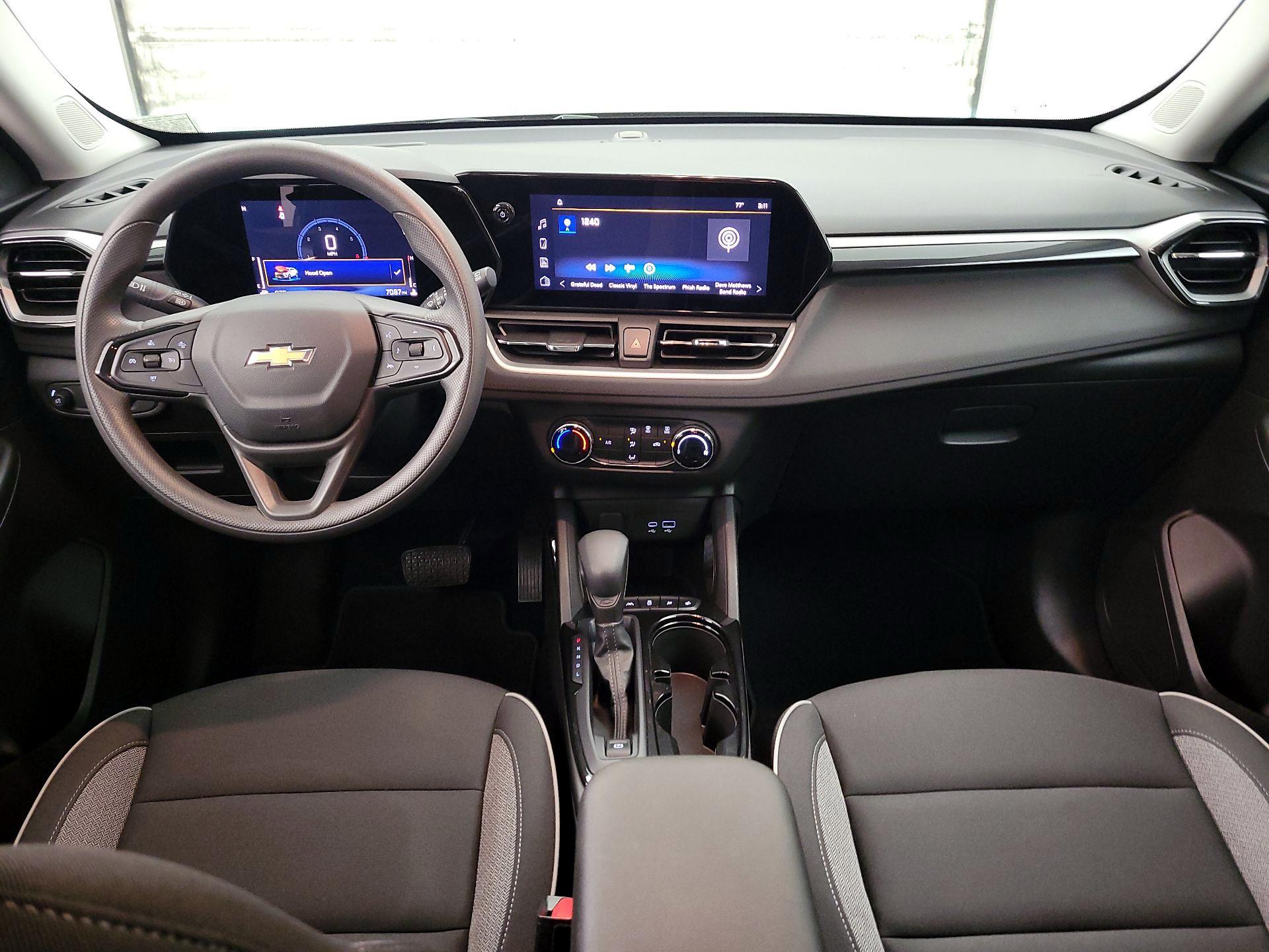 Thumbnail: 2025 Chevrolet TrailBlazer - 9