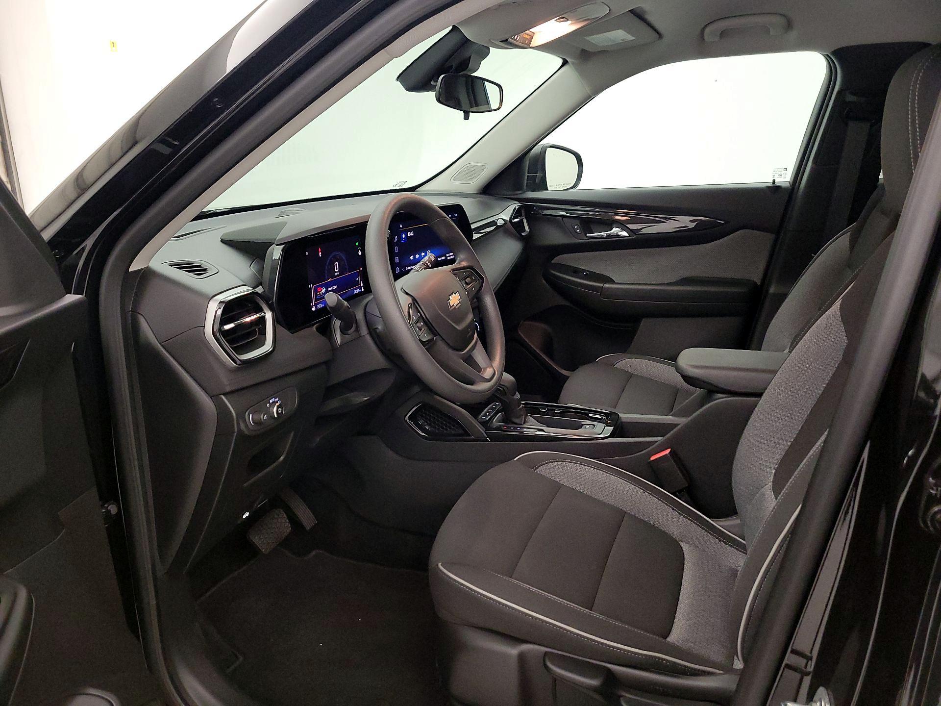 Thumbnail: 2025 Chevrolet TrailBlazer - 11