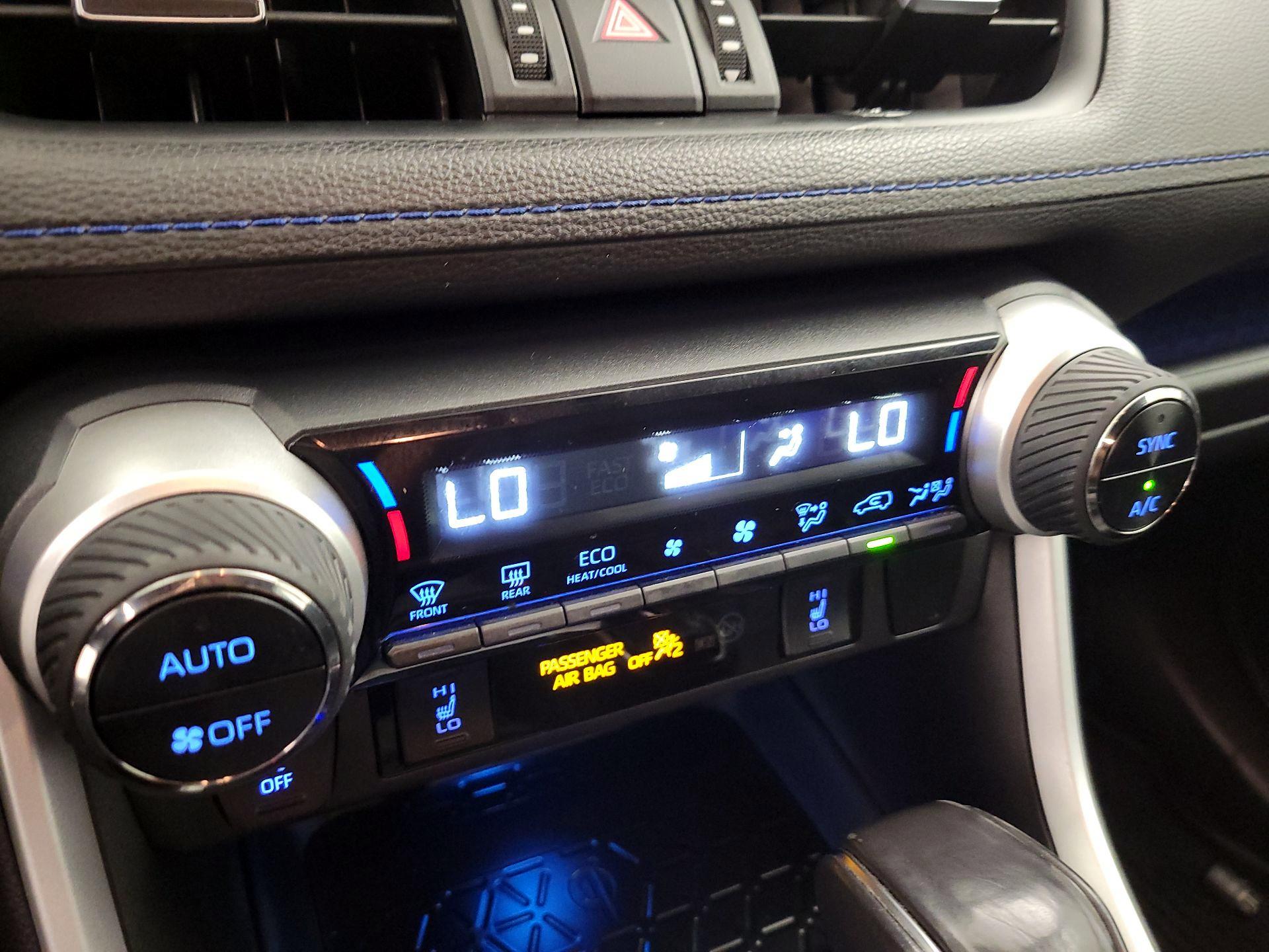 Thumbnail: 2021 Toyota RAV4 - 17