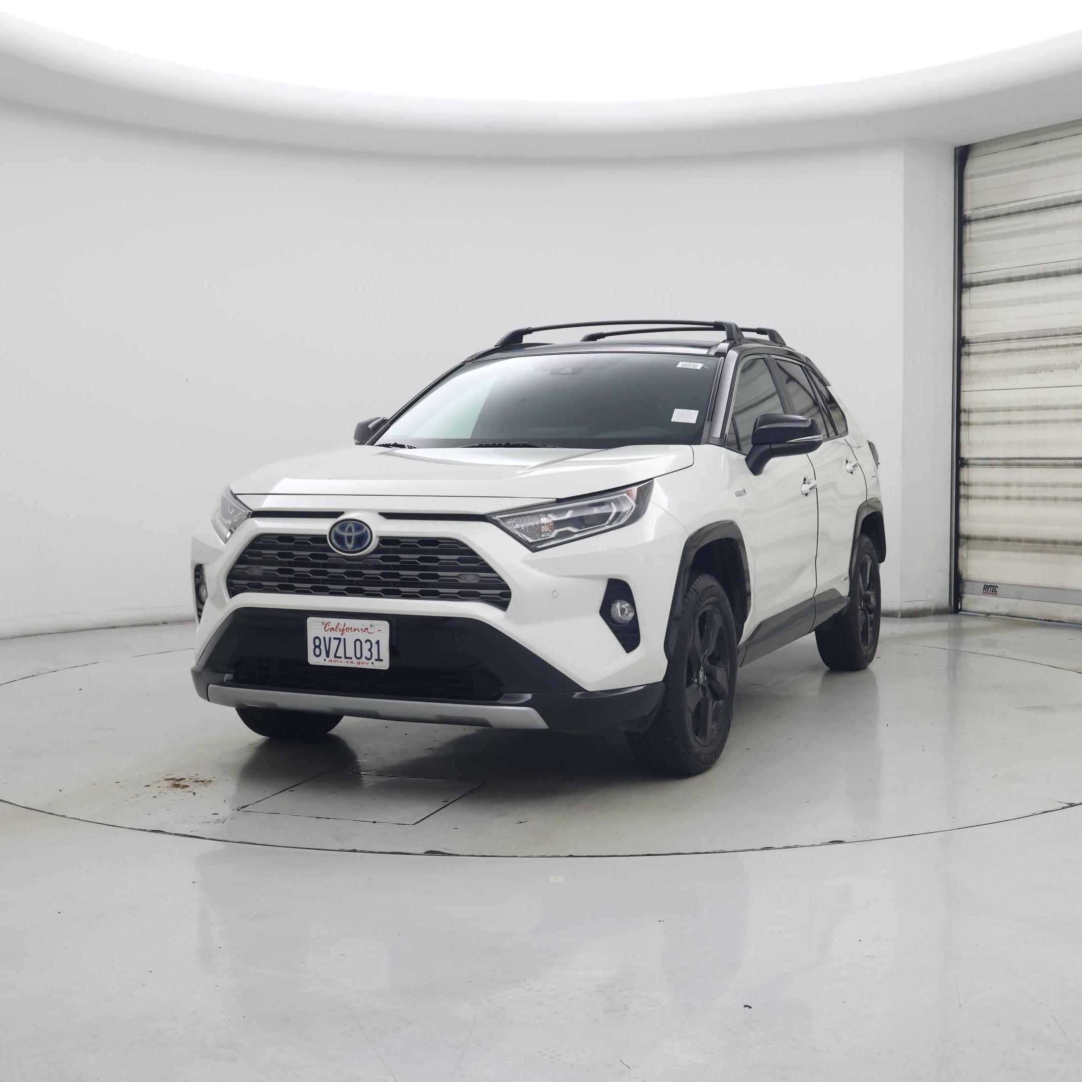 Thumbnail: 2021 Toyota RAV4 - 4