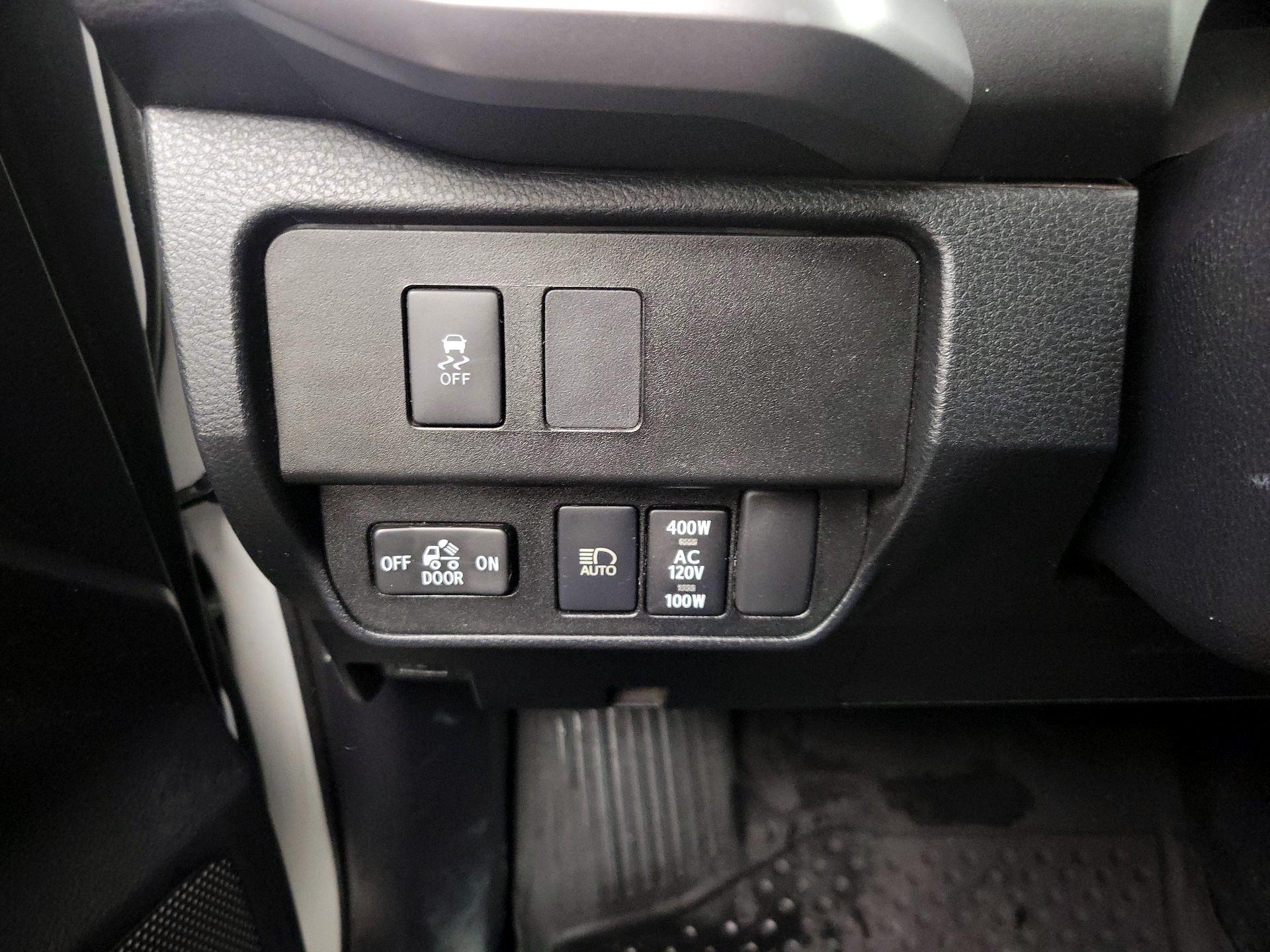 Thumbnail: 2021 Toyota Tacoma - 13