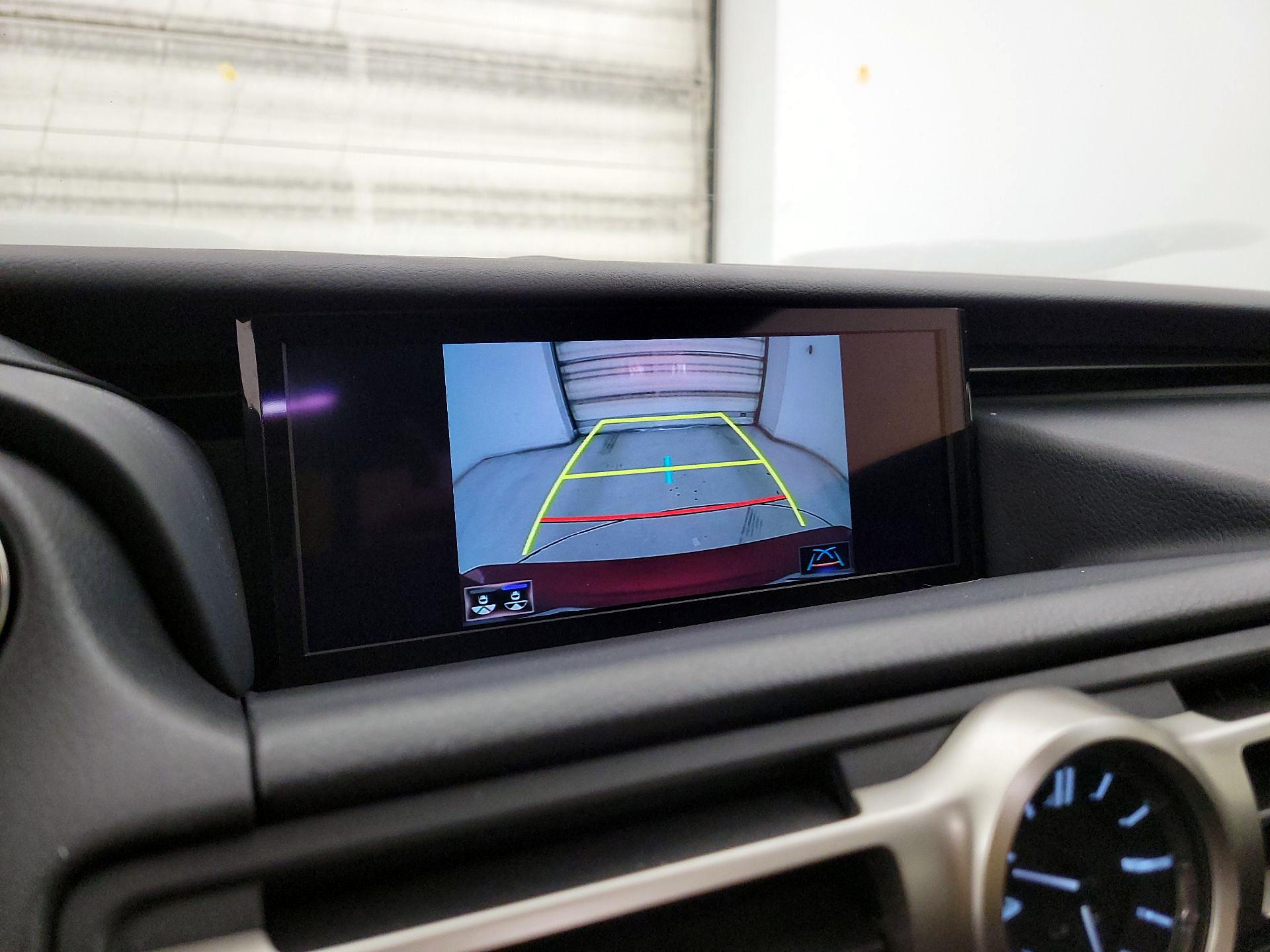 Thumbnail: 2019 Lexus RC - 15