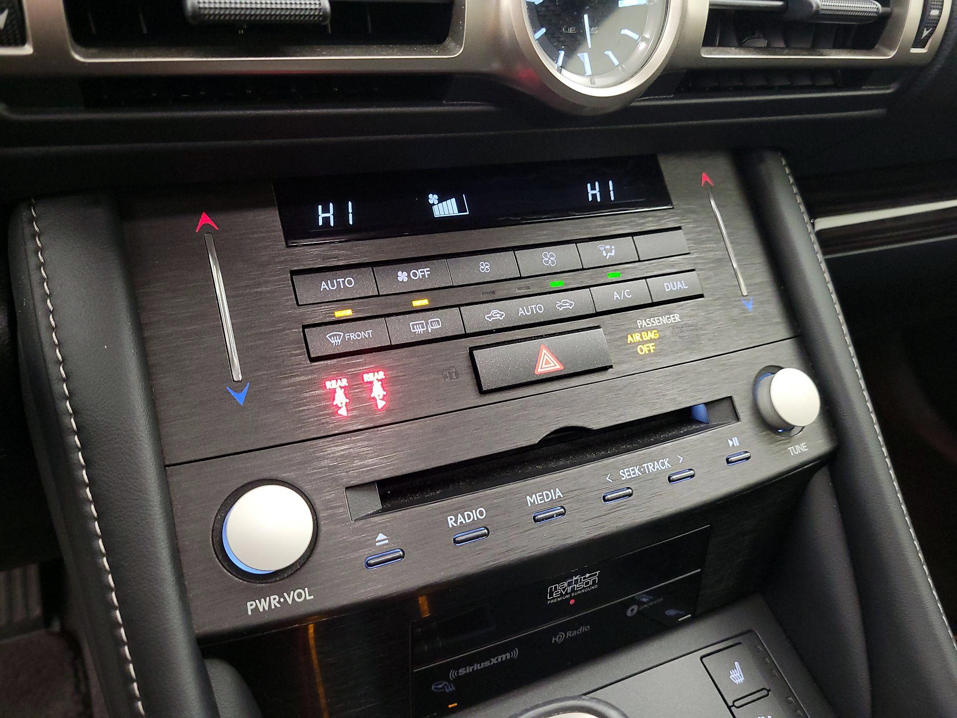 Thumbnail: 2019 Lexus RC - 17