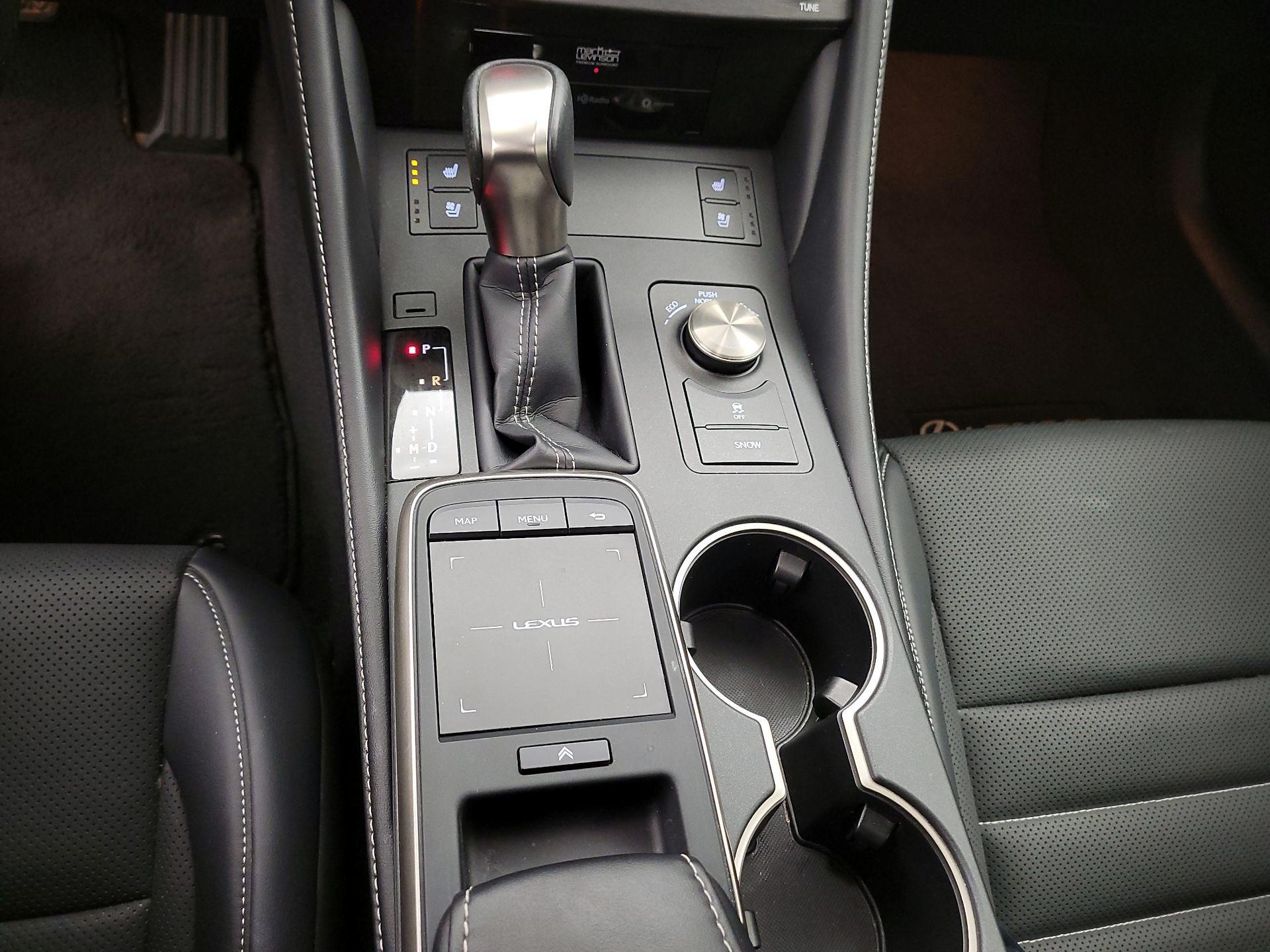 Thumbnail: 2019 Lexus RC - 18