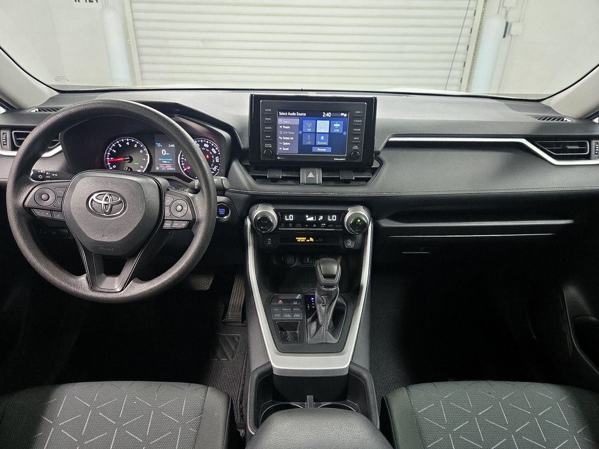Thumbnail: 2022 Toyota RAV4 - 9