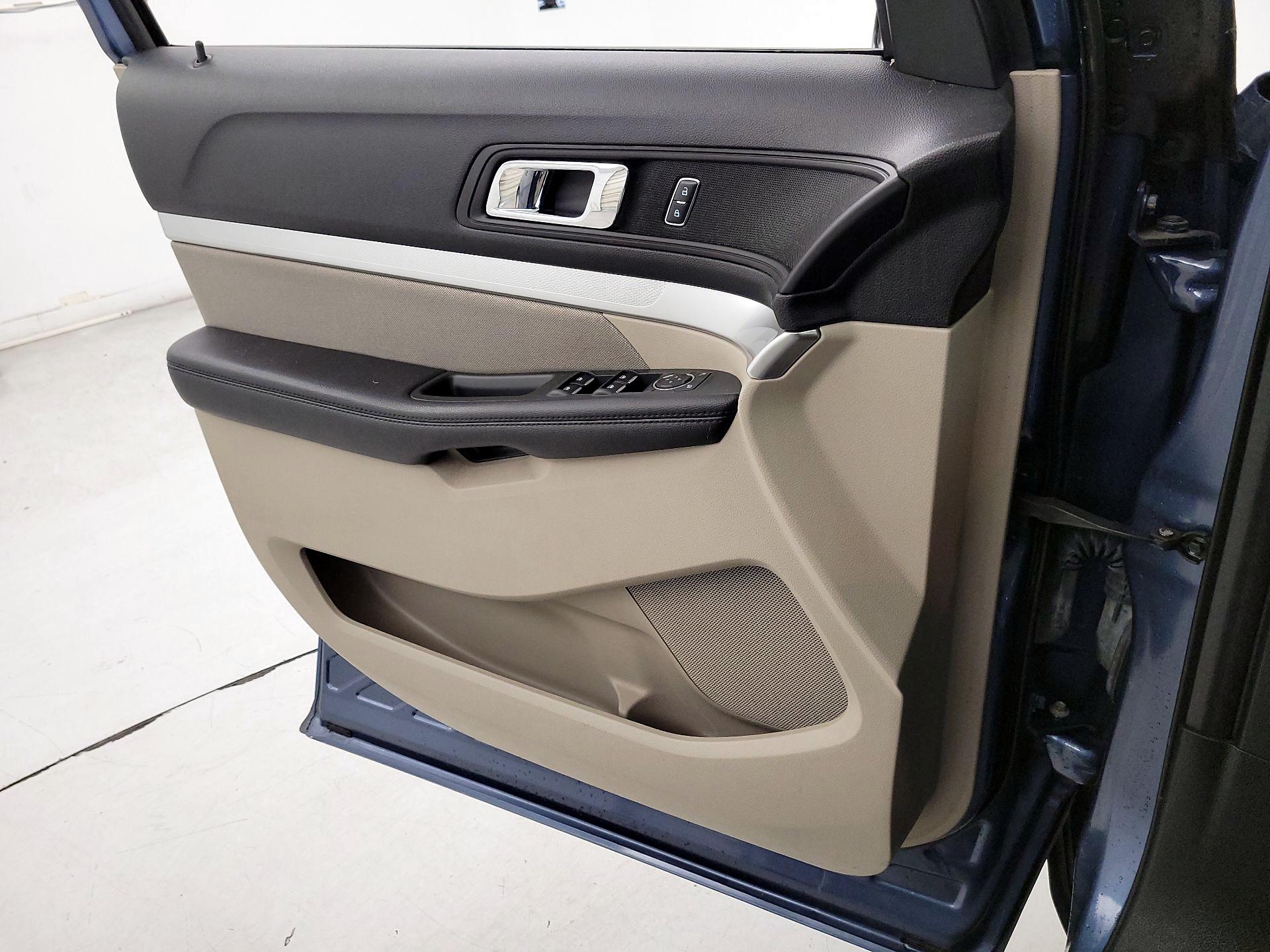 Thumbnail: 2018 Ford Explorer - 12