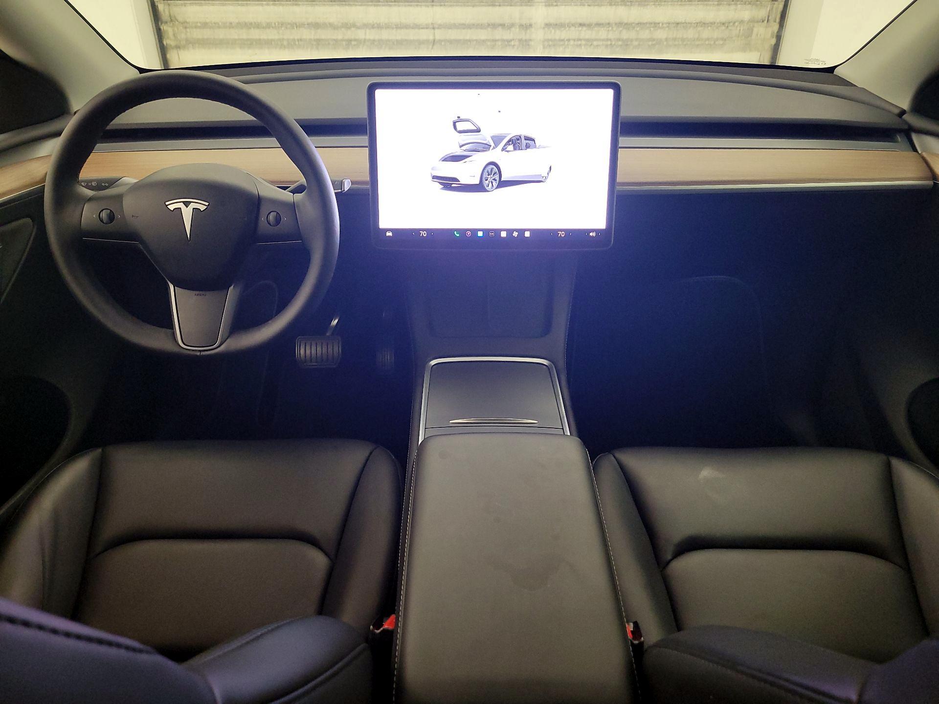 Thumbnail: 2025 Tesla Model Y - 9