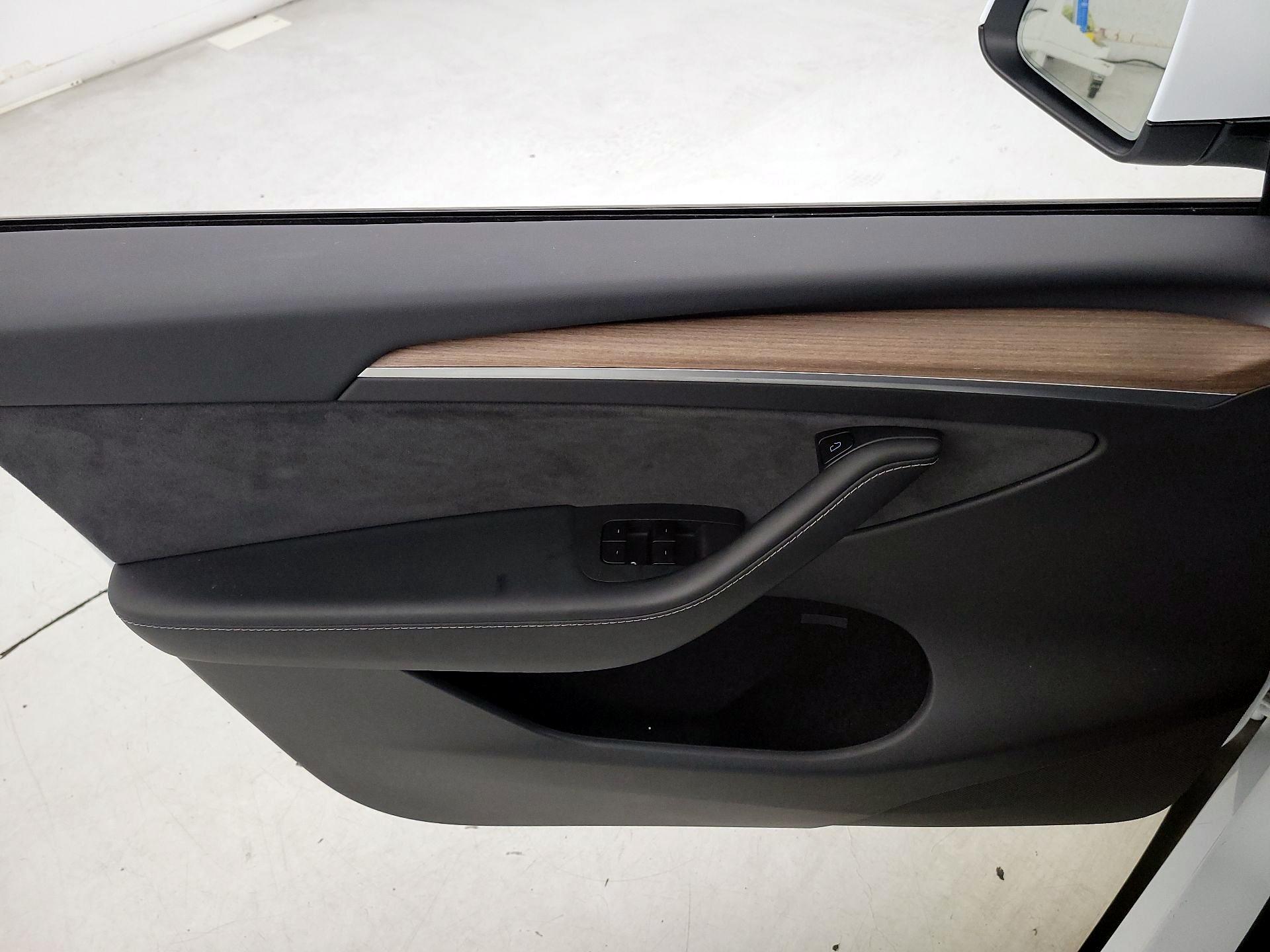 Thumbnail: 2025 Tesla Model Y - 12