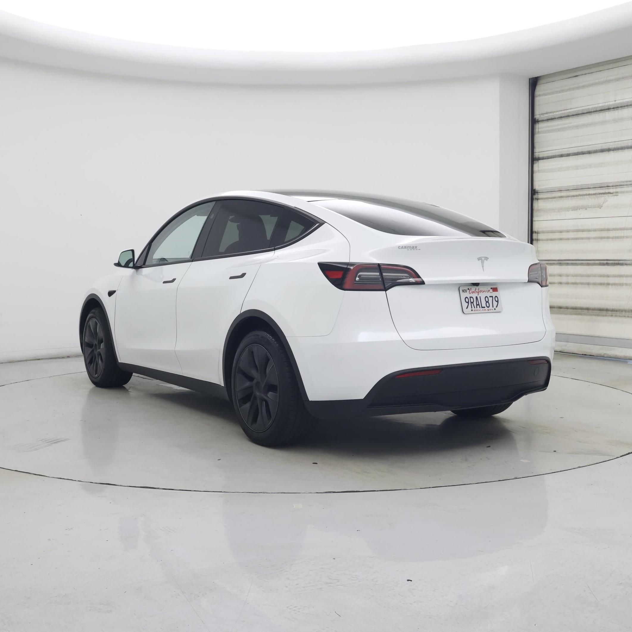 Thumbnail: 2025 Tesla Model Y - 2