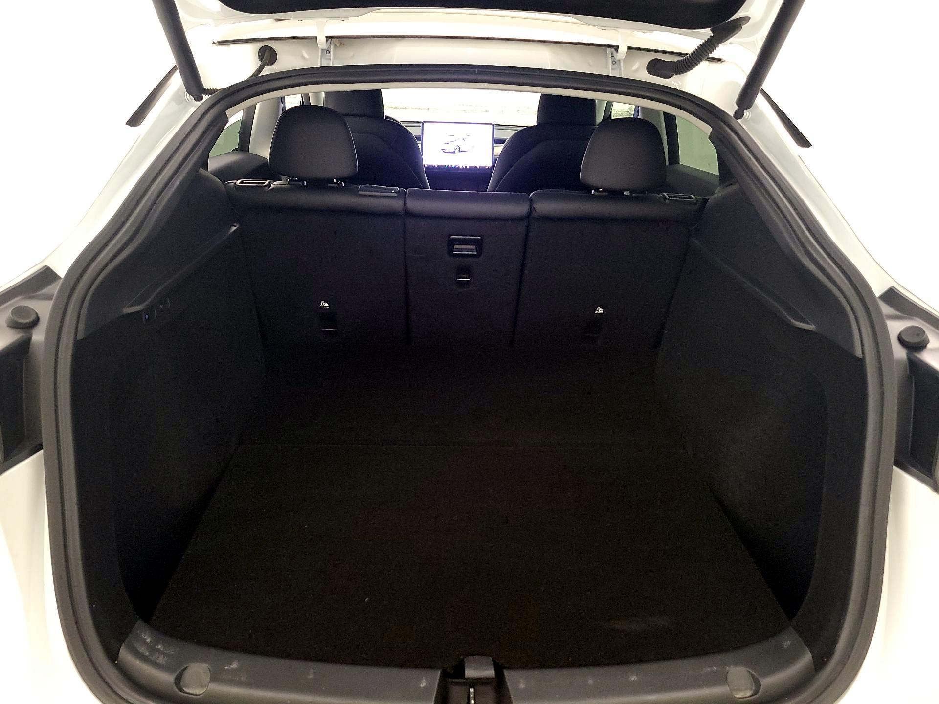 Thumbnail: 2025 Tesla Model Y - 19