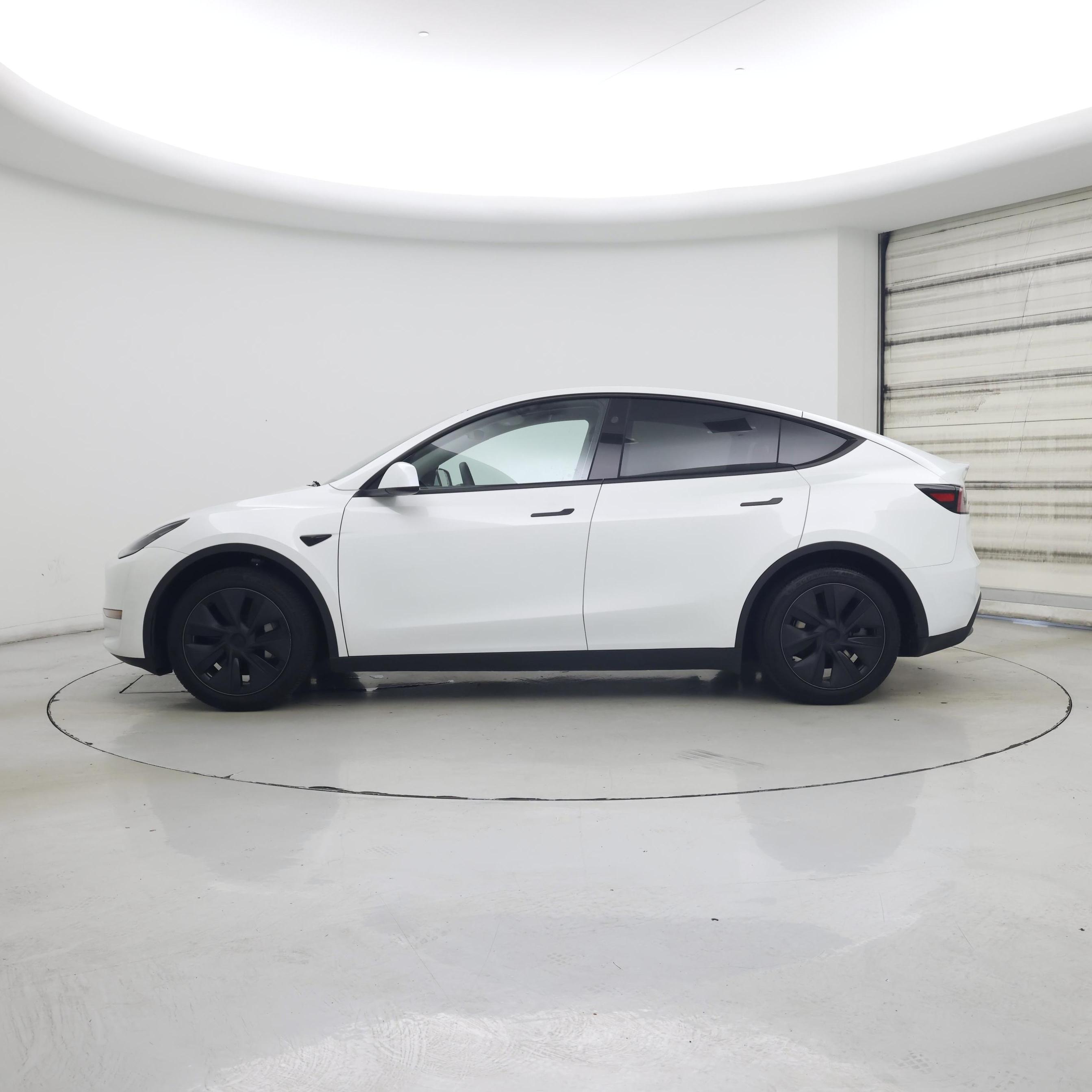 Thumbnail: 2025 Tesla Model Y - 3