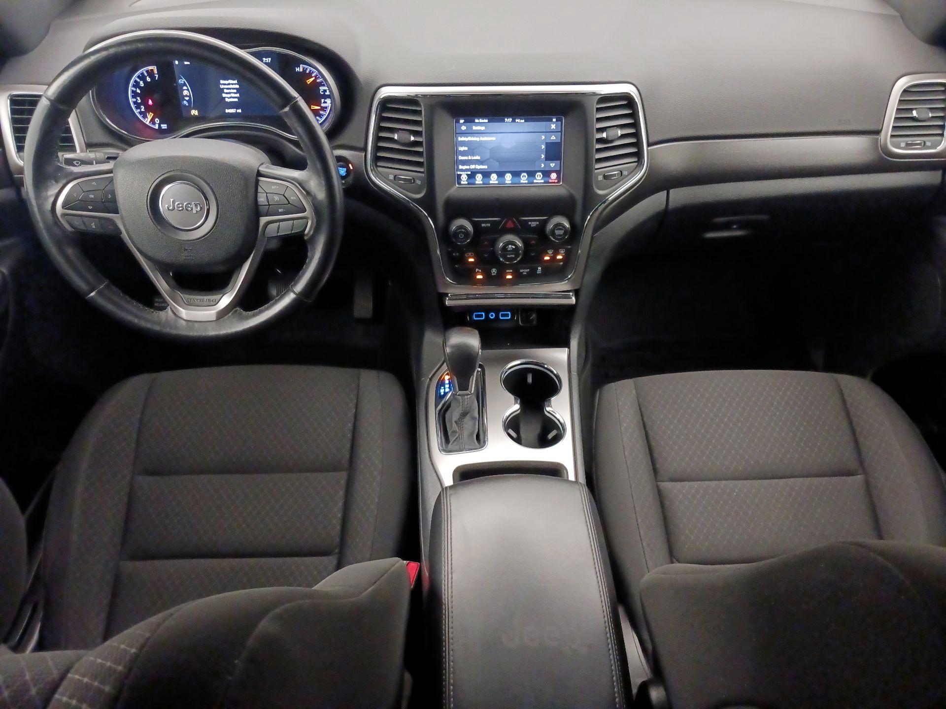 Thumbnail: 2018 Jeep Grand Cherokee - 9