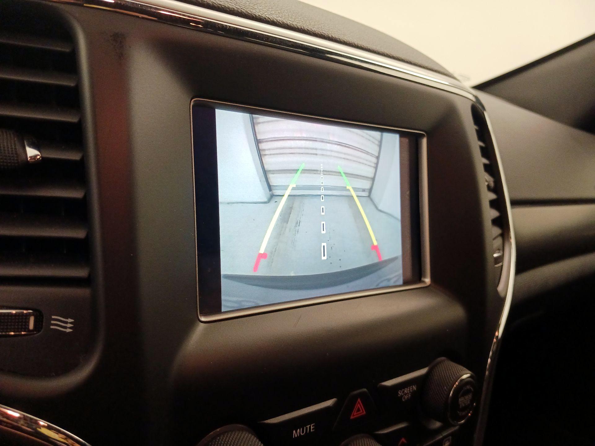 Thumbnail: 2018 Jeep Grand Cherokee - 14