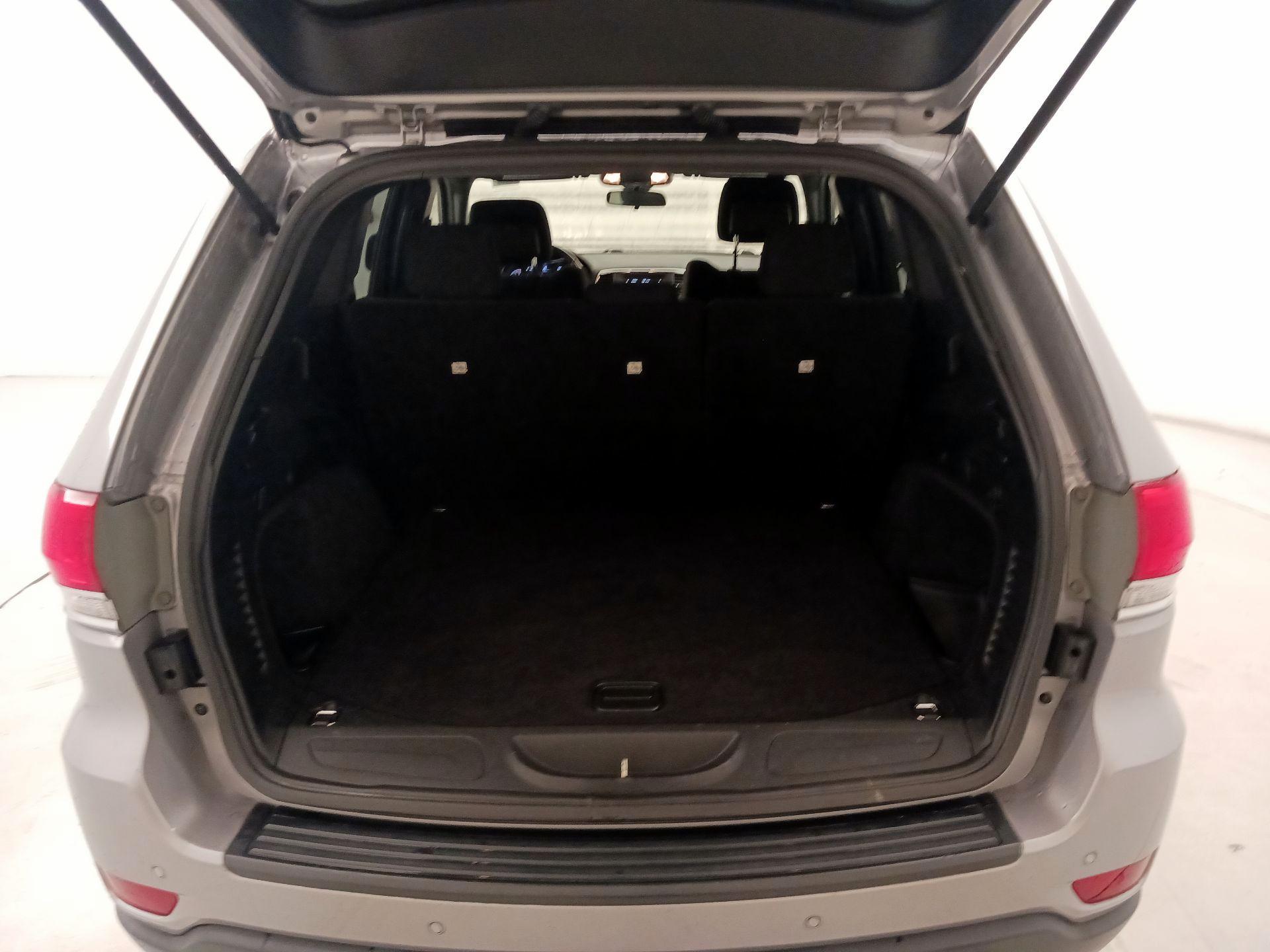 Thumbnail: 2018 Jeep Grand Cherokee - 20