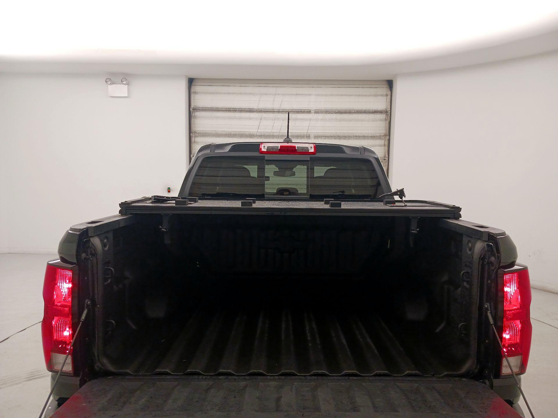 Thumbnail: 2023 Chevrolet Colorado - 19