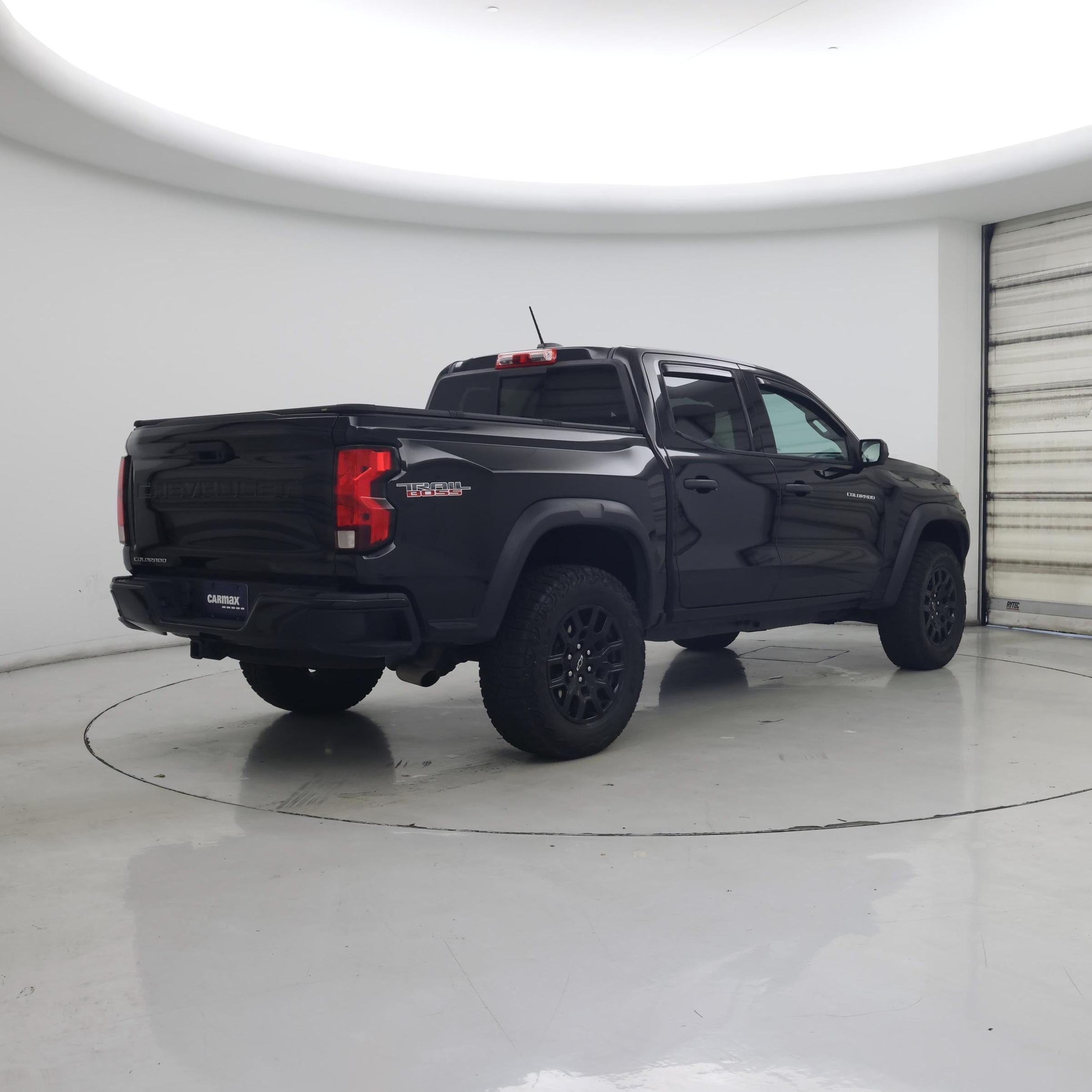 Thumbnail: 2023 Chevrolet Colorado - 8