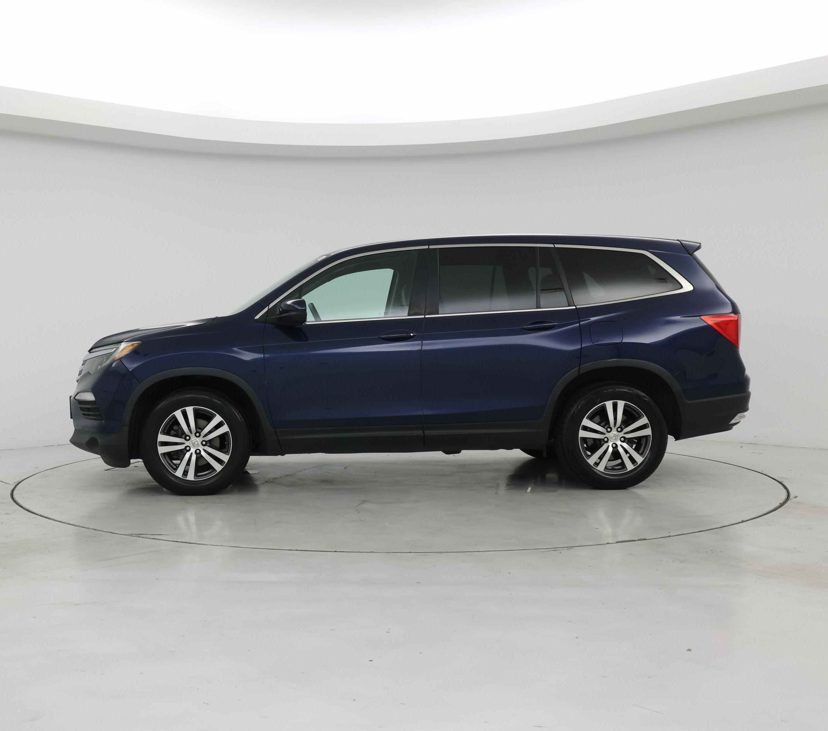 Thumbnail: 2016 Honda Pilot - 3