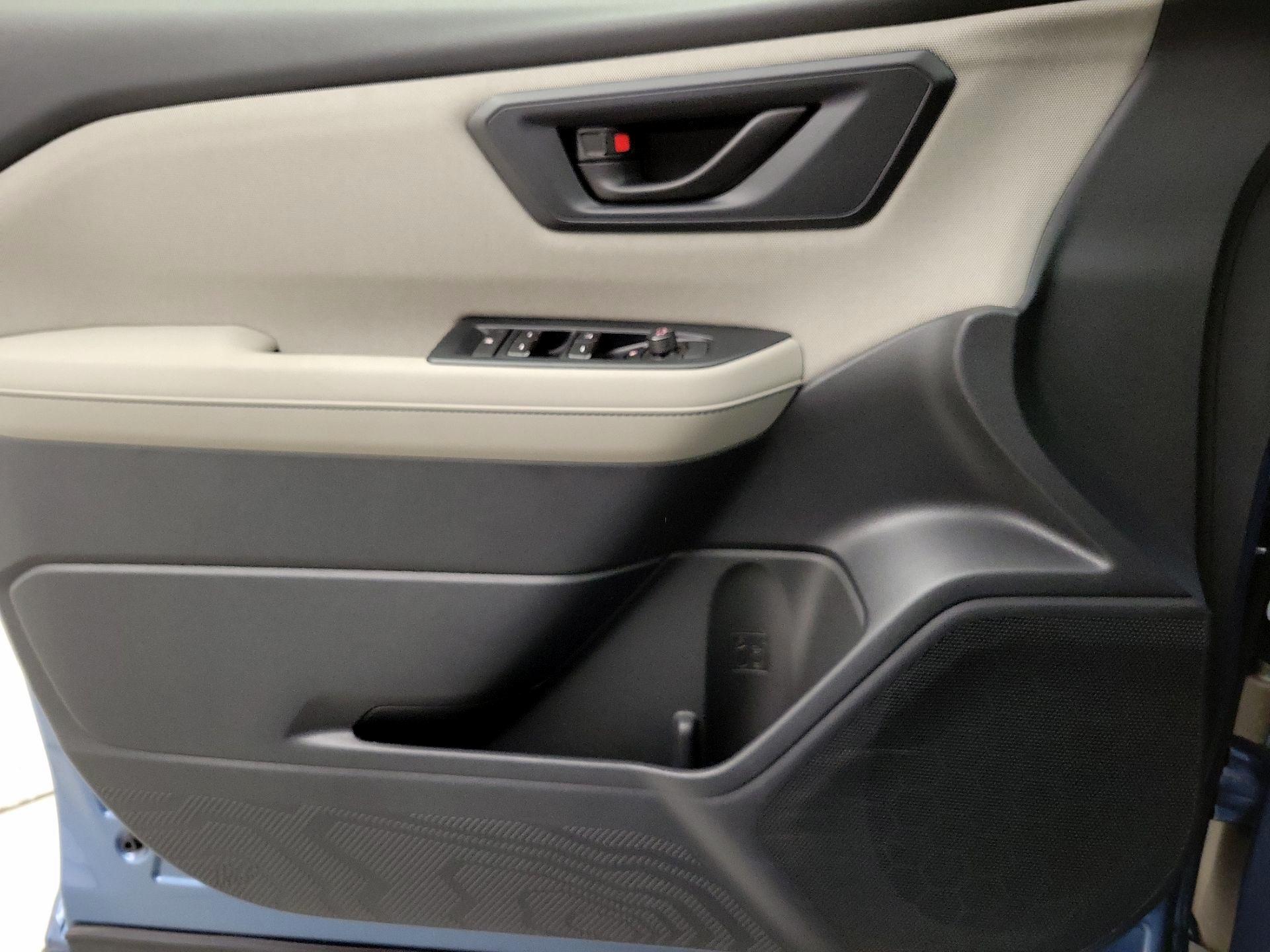 Thumbnail: 2025 Subaru Forester - 12