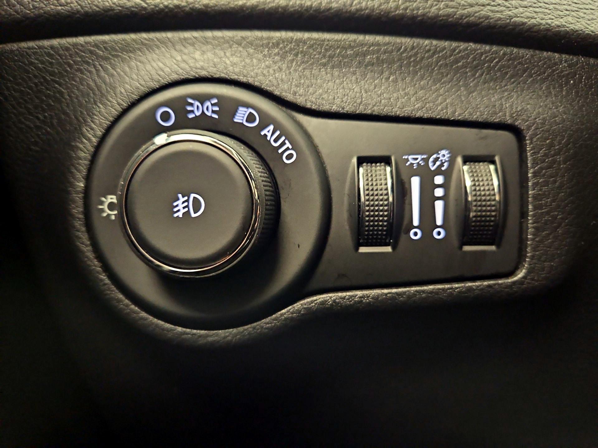 Thumbnail: 2018 Jeep Compass - 13