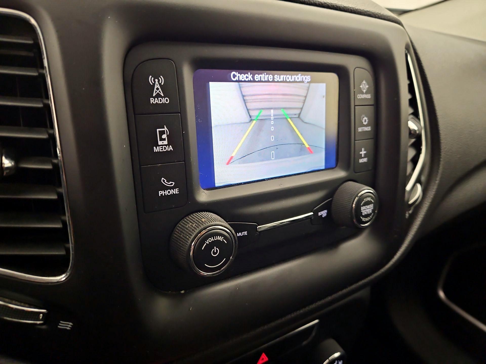 Thumbnail: 2018 Jeep Compass - 14