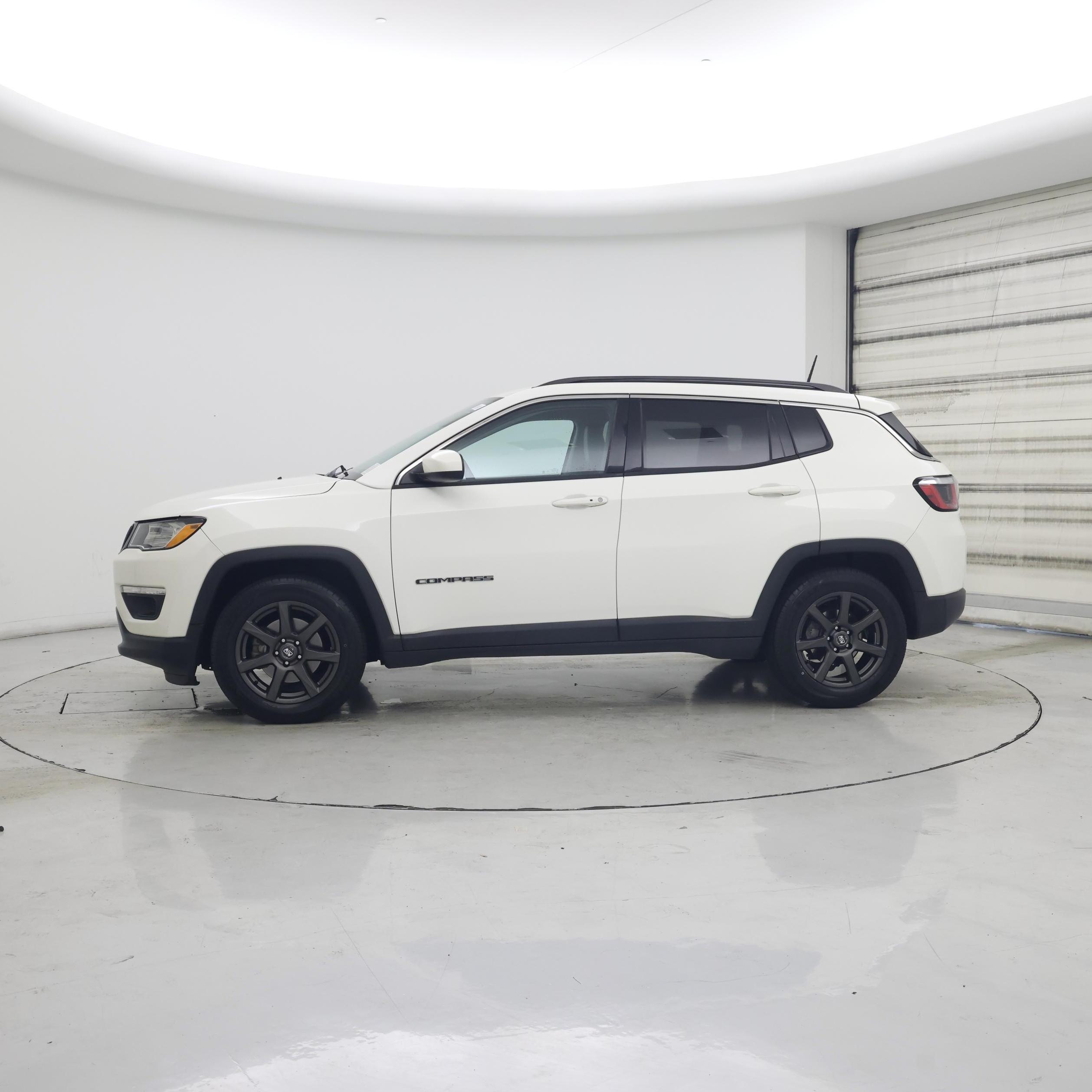 Thumbnail: 2018 Jeep Compass - 3
