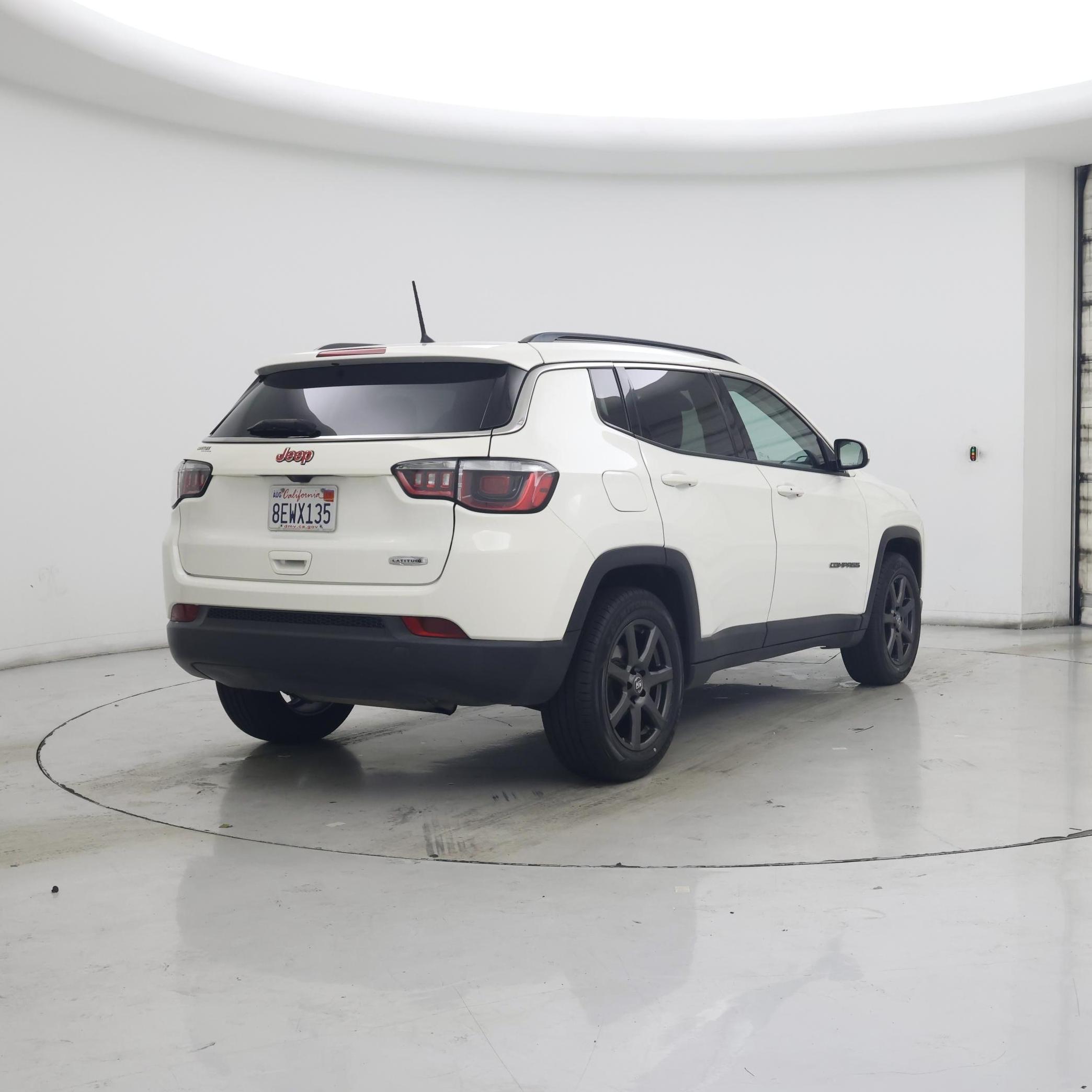 Thumbnail: 2018 Jeep Compass - 8