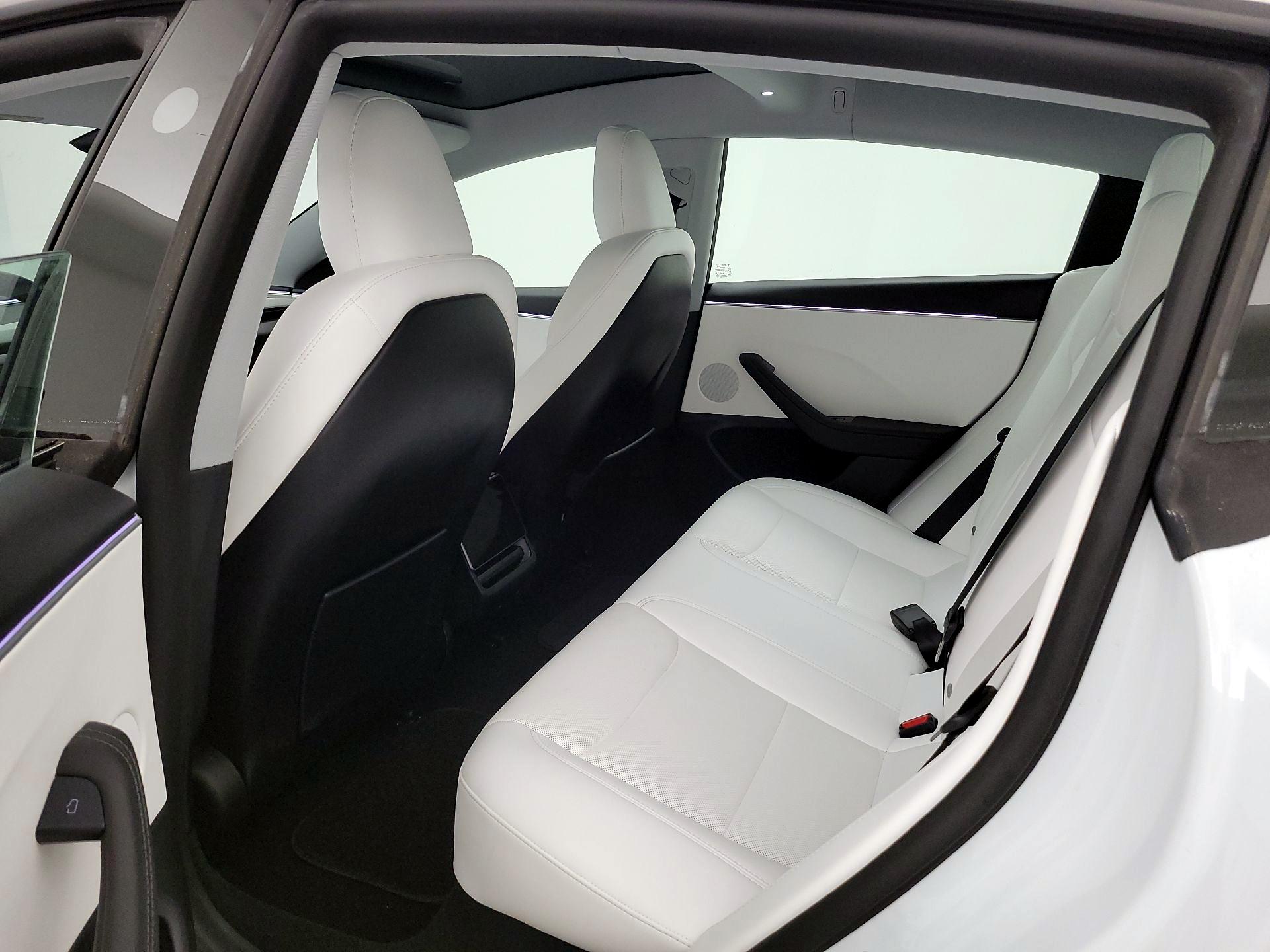 Thumbnail: 2025 Tesla Model 3 - 18