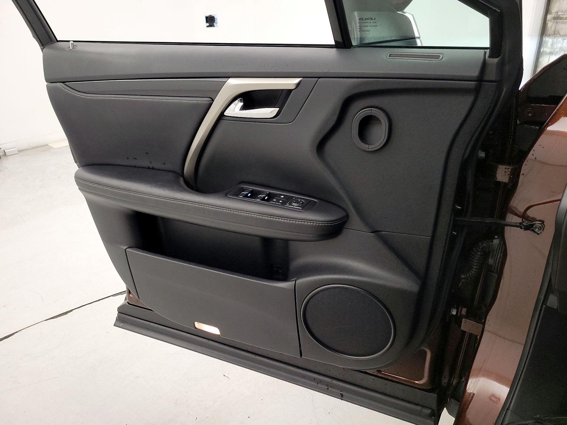 Thumbnail: 2016 Lexus RX - 12