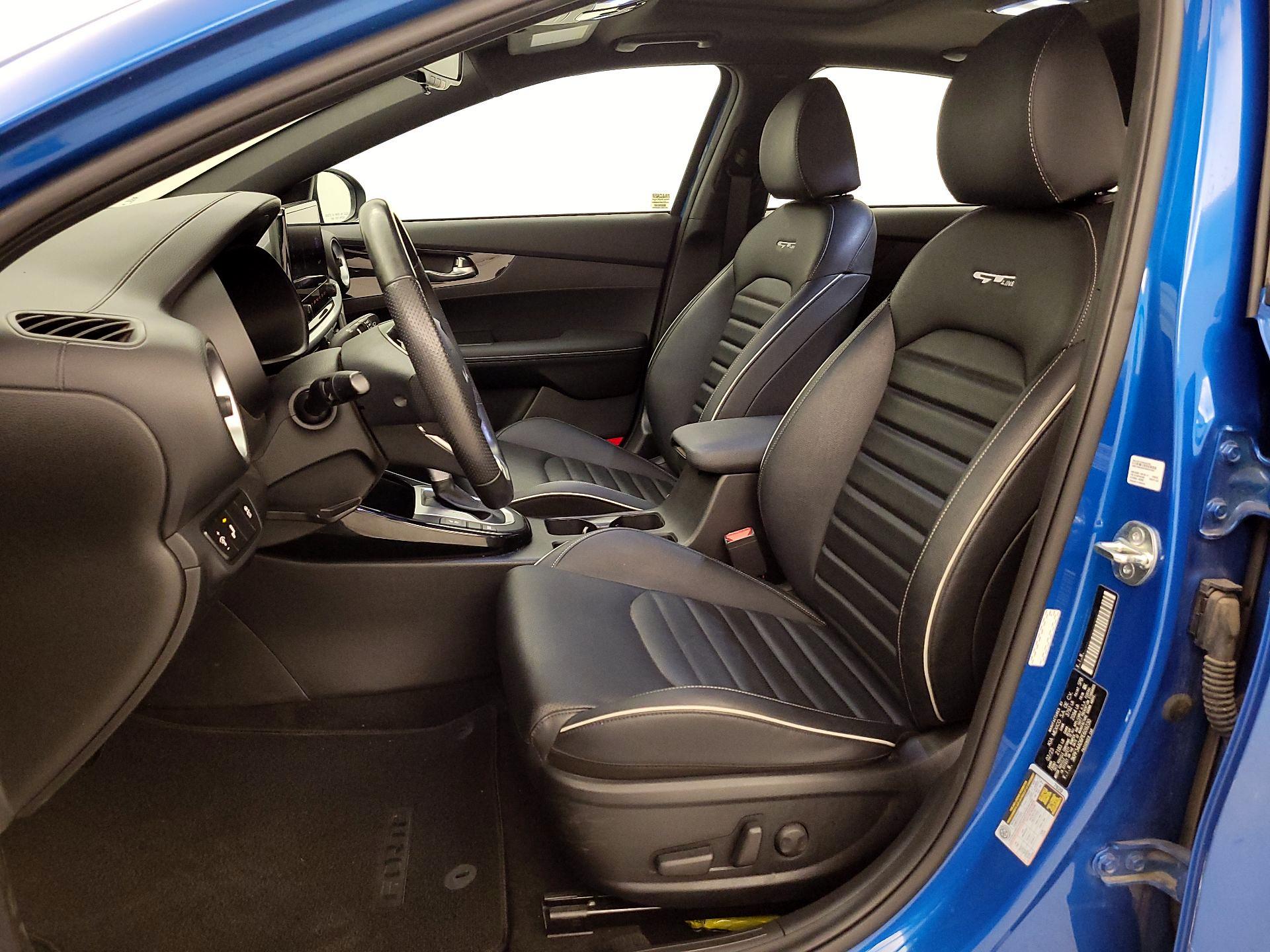 Thumbnail: 2023 Kia Forte - 11