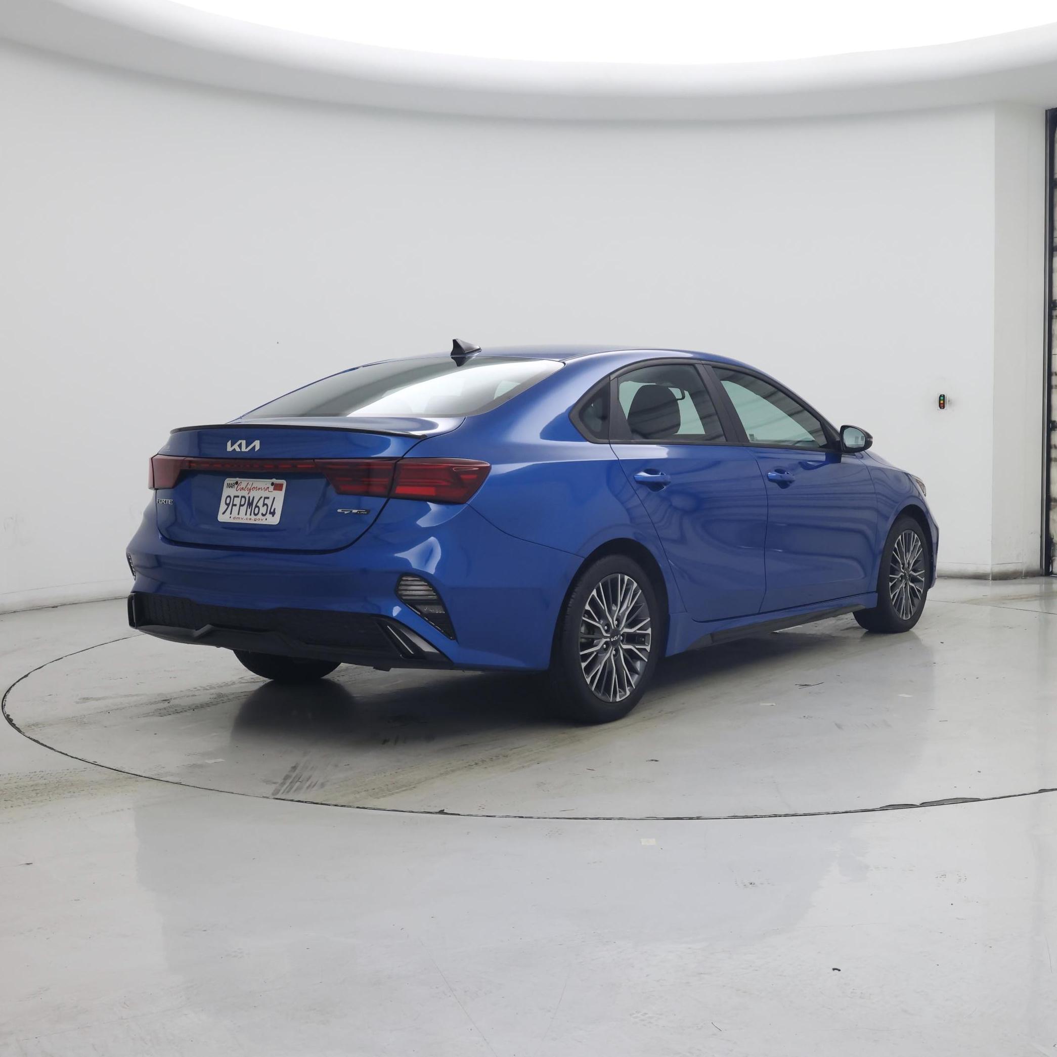 Thumbnail: 2023 Kia Forte - 8