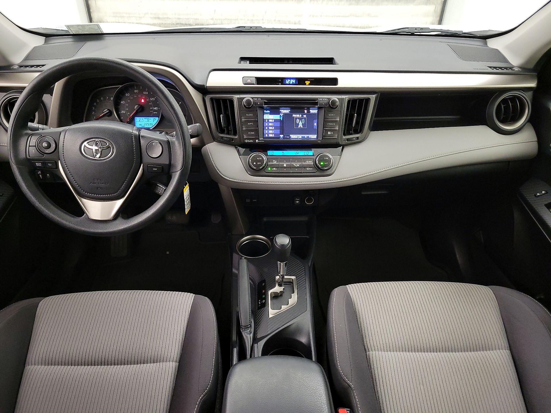 Thumbnail: 2015 Toyota RAV4 - 9