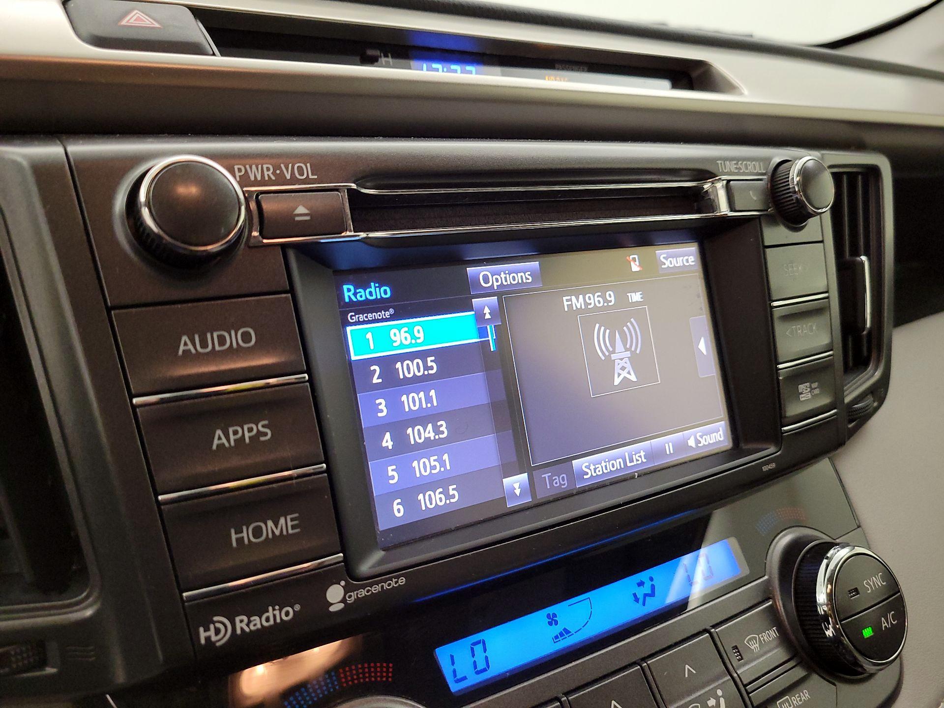 Thumbnail: 2015 Toyota RAV4 - 15