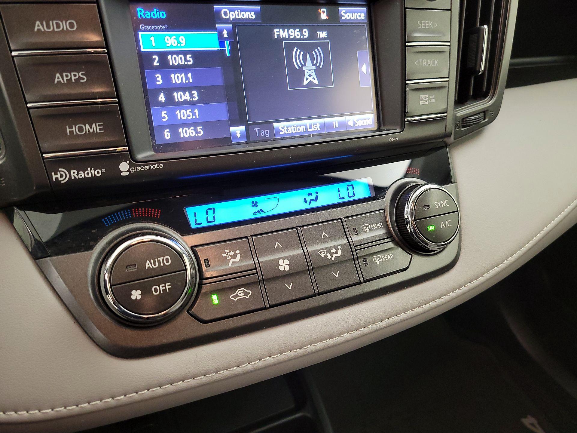 Thumbnail: 2015 Toyota RAV4 - 16