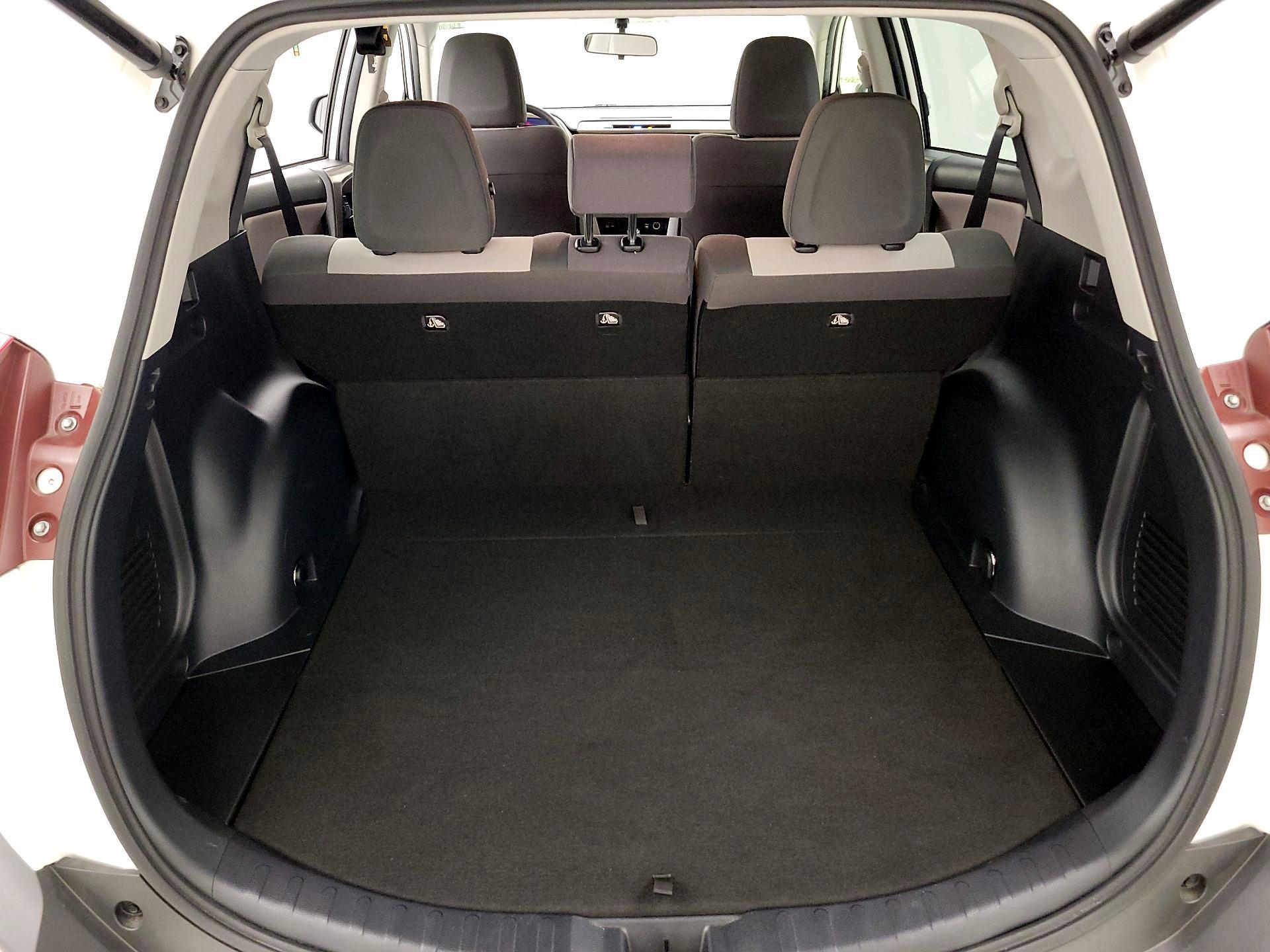 Thumbnail: 2015 Toyota RAV4 - 19