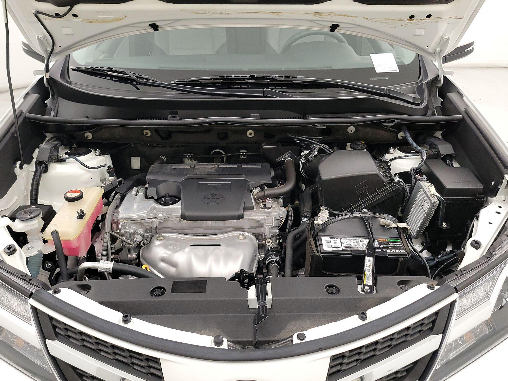 Thumbnail: 2015 Toyota RAV4 - 20