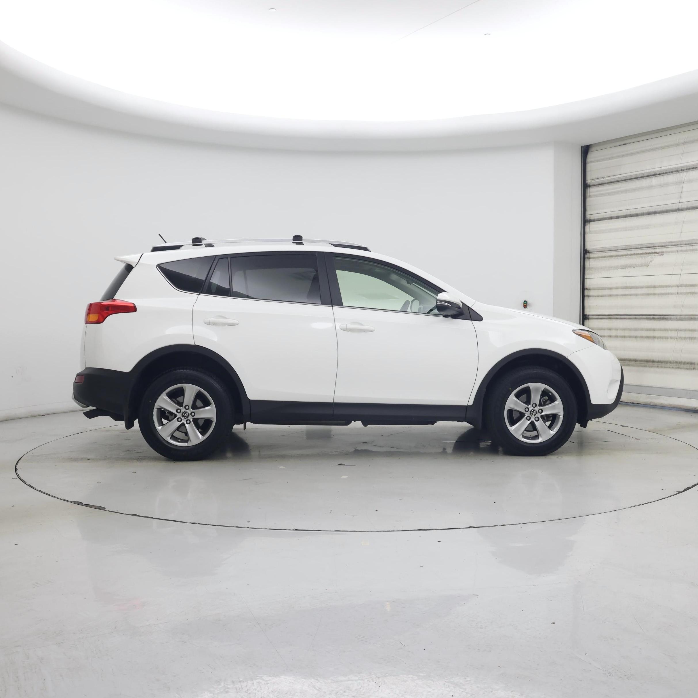 Thumbnail: 2015 Toyota RAV4 - 7