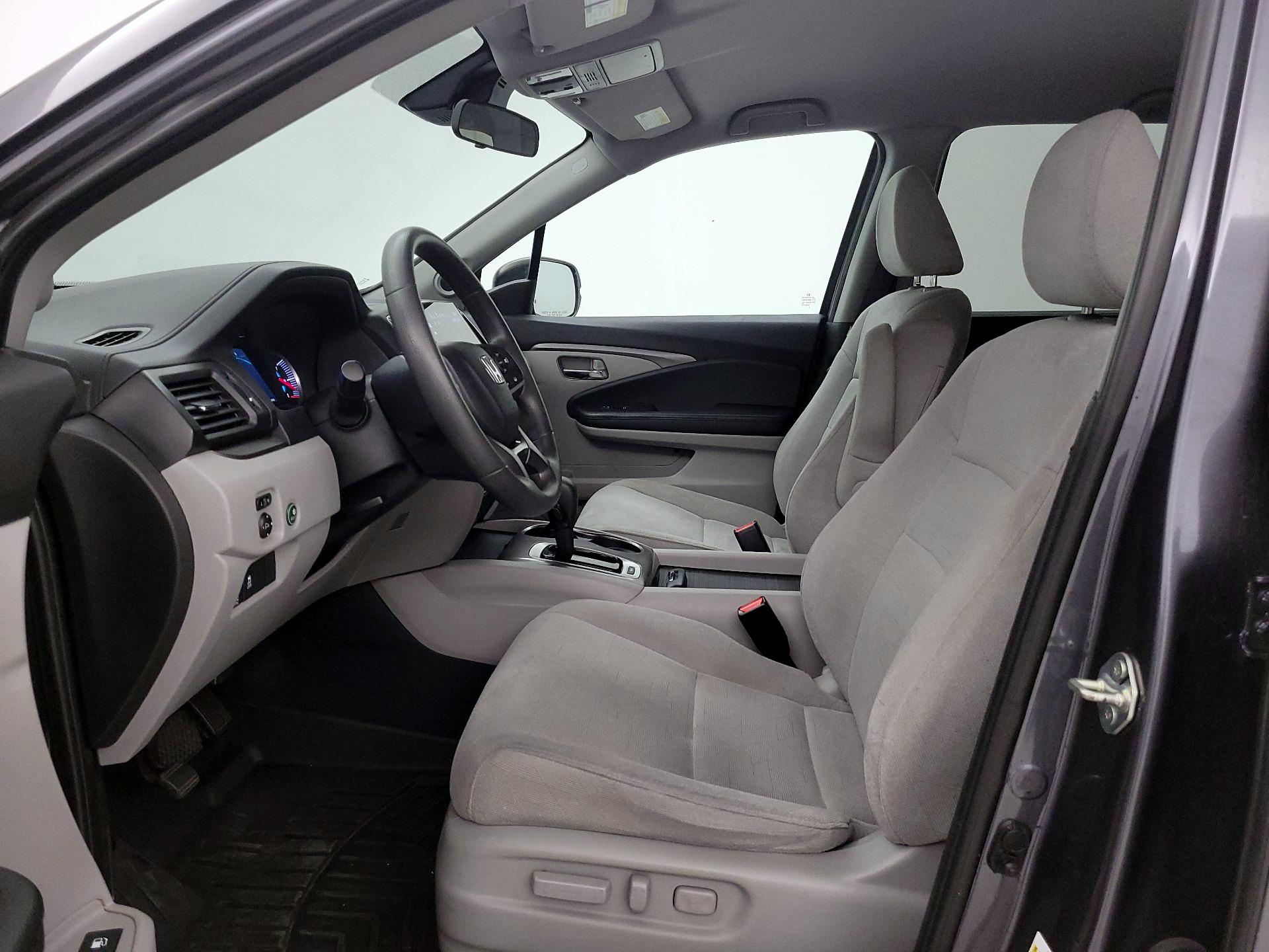 Thumbnail: 2019 Honda Pilot - 11